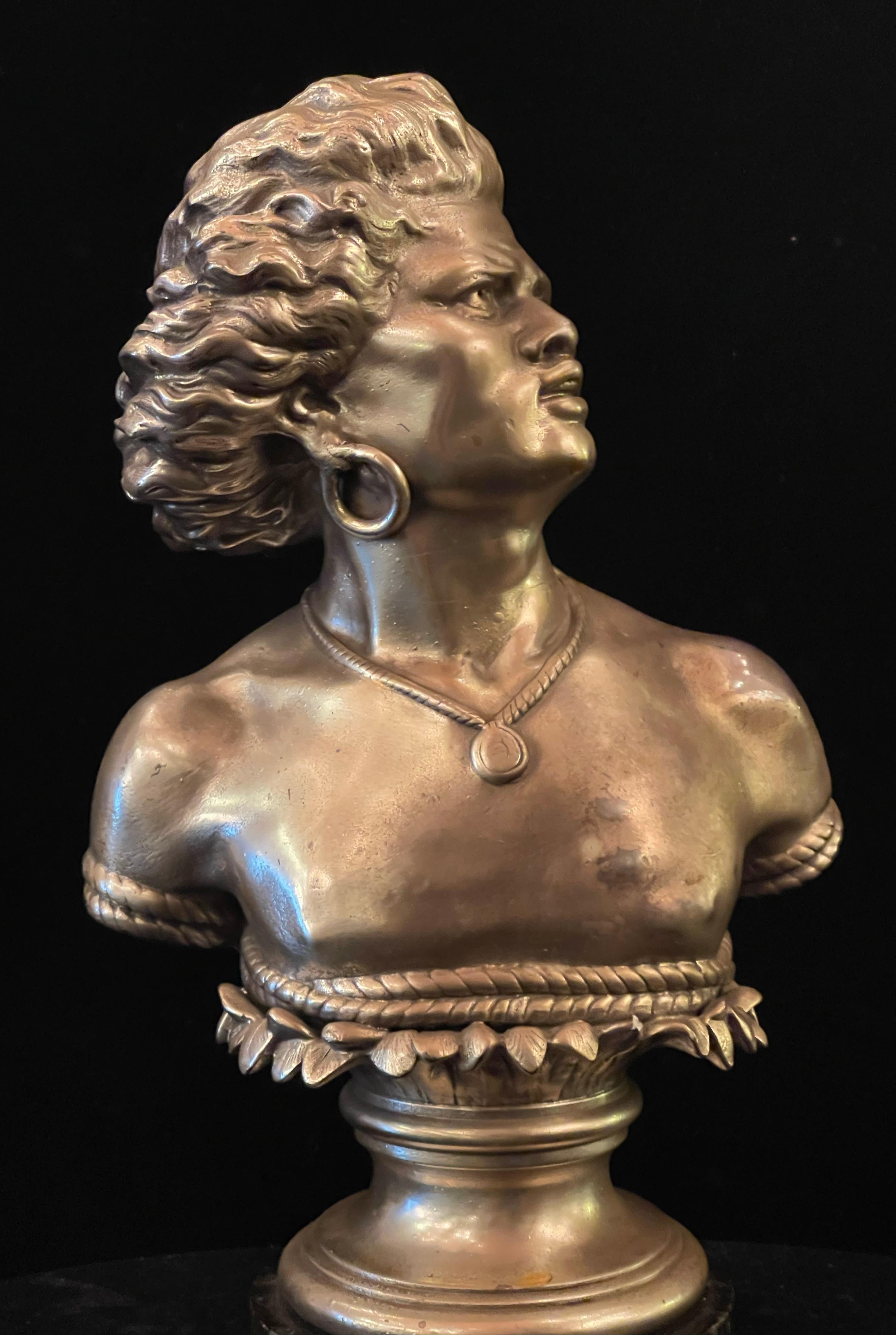 Argenté Paire de bustes en bronze argenté représentant le guerrier indien et sa jeune fille en vente