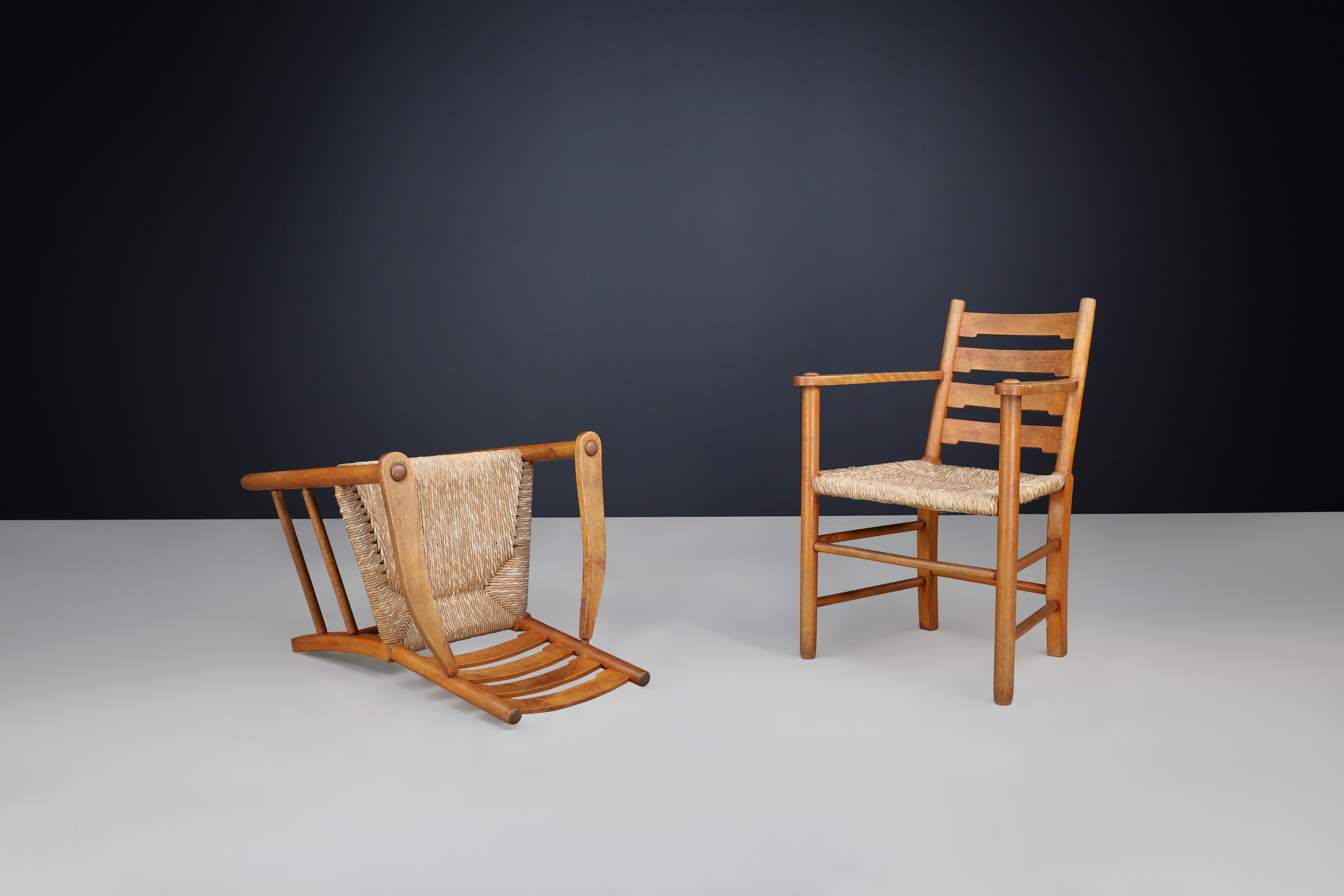 Pair of French Solid Beech Ladder-Back Armchairs with Rush Seats, France, 1950s For Sale 1