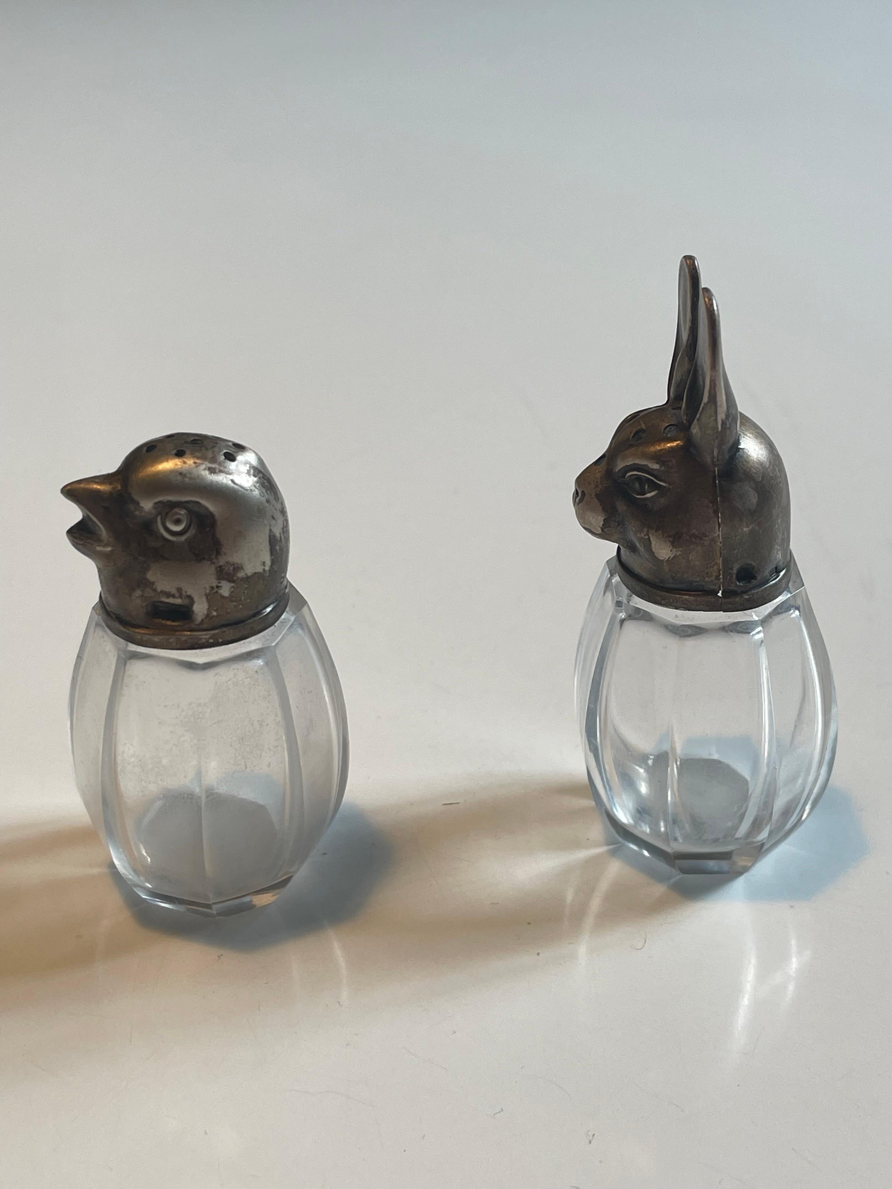 Pair of French Sterling Silver and Crystal Glass Salt & Pepper Shakers, 1920s In Good Condition In Basel, BS