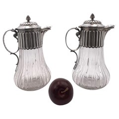 Coppia di caraffe francesi in argento e vetro tagliato Fine del XIX secolo