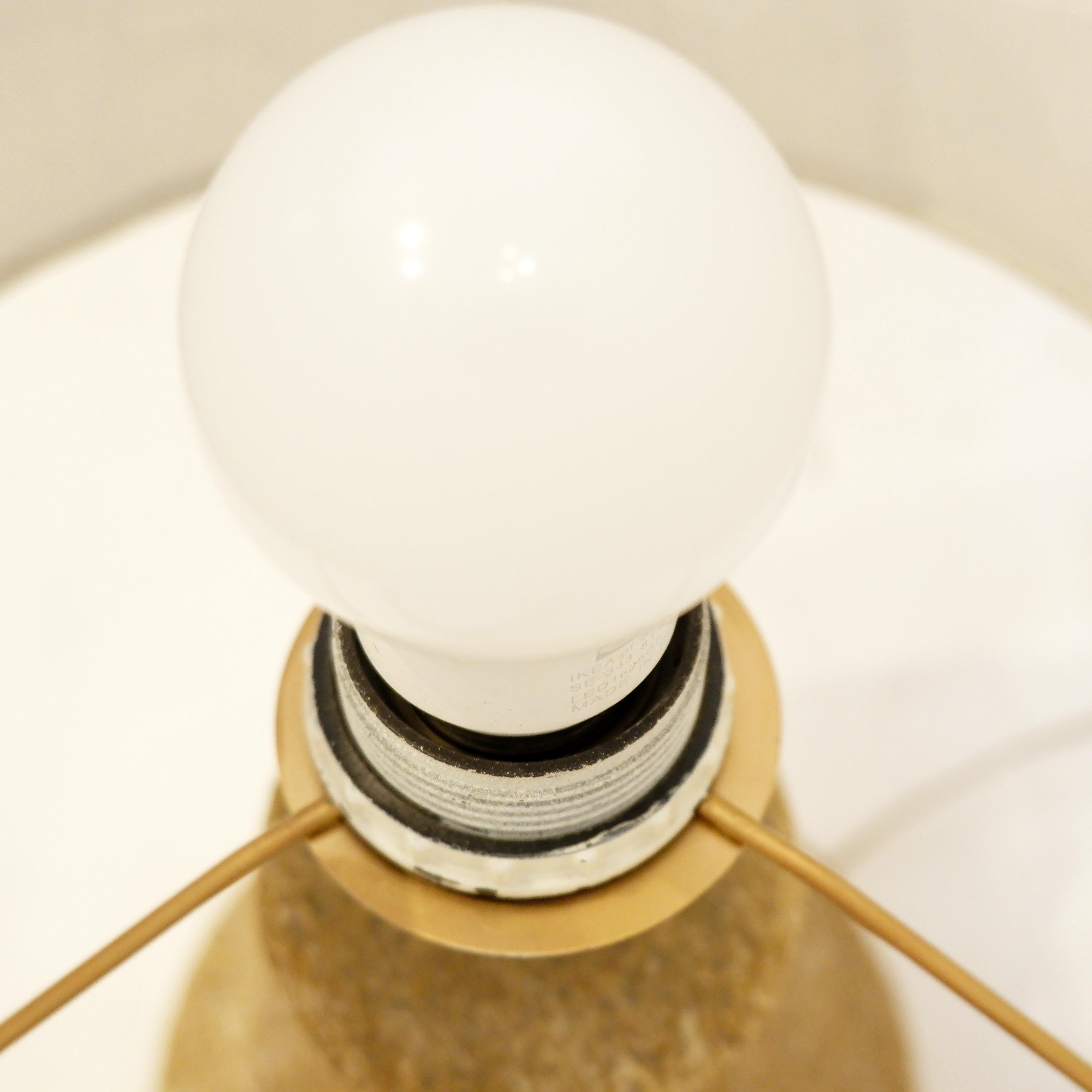 Paire de lampes françaises en pierre, années 1970 - nouvel abat-jour en lin en vente 3