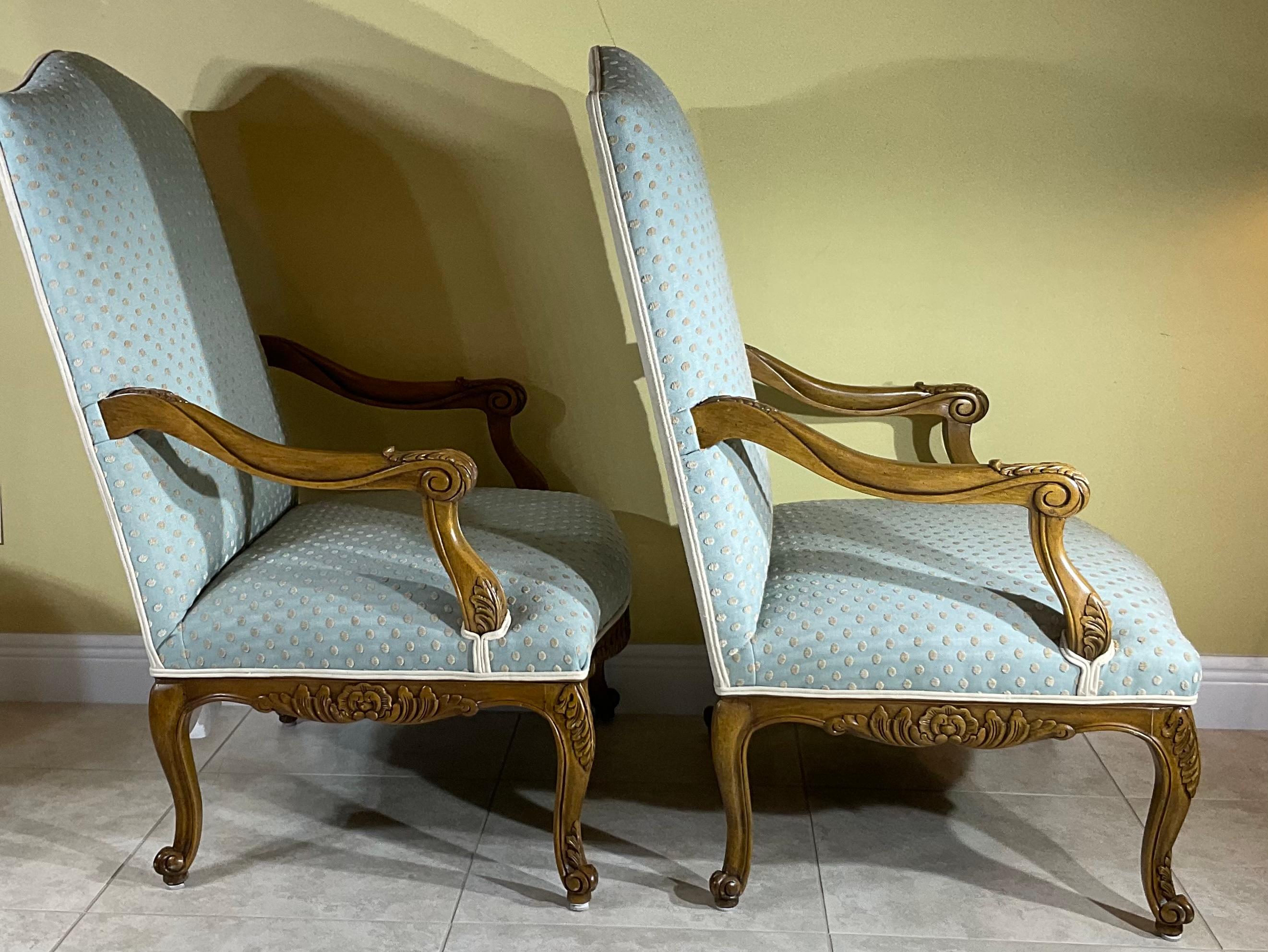 Pair of French Style Carved and Upholstered Armchairs For Sale 1