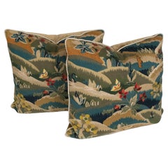 Paire de coussins en tapisserie française