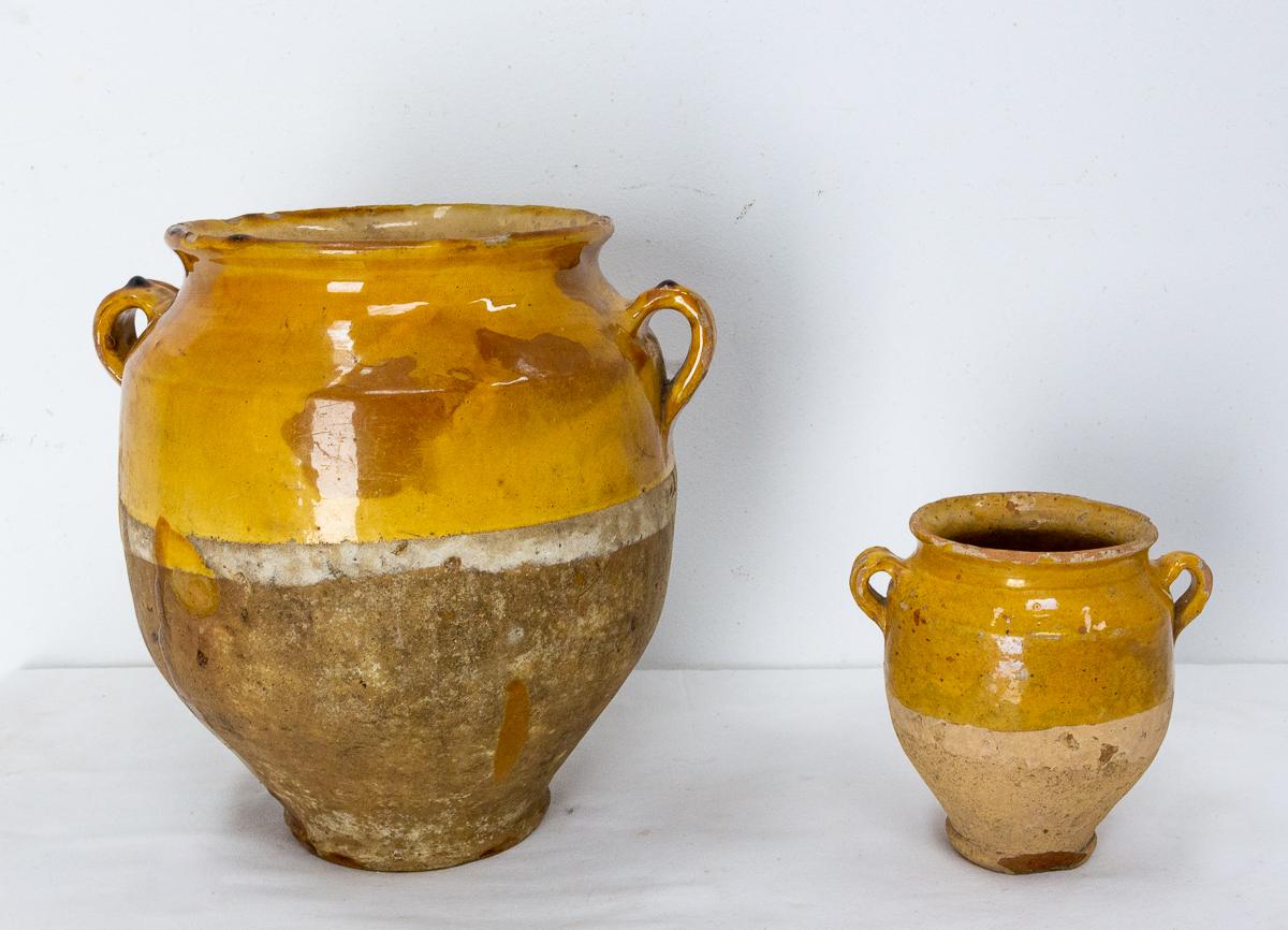 Pair of French Terracotta Confit Pot Yellow Glaze Late 19th Century In Good Condition In Labrit, Landes