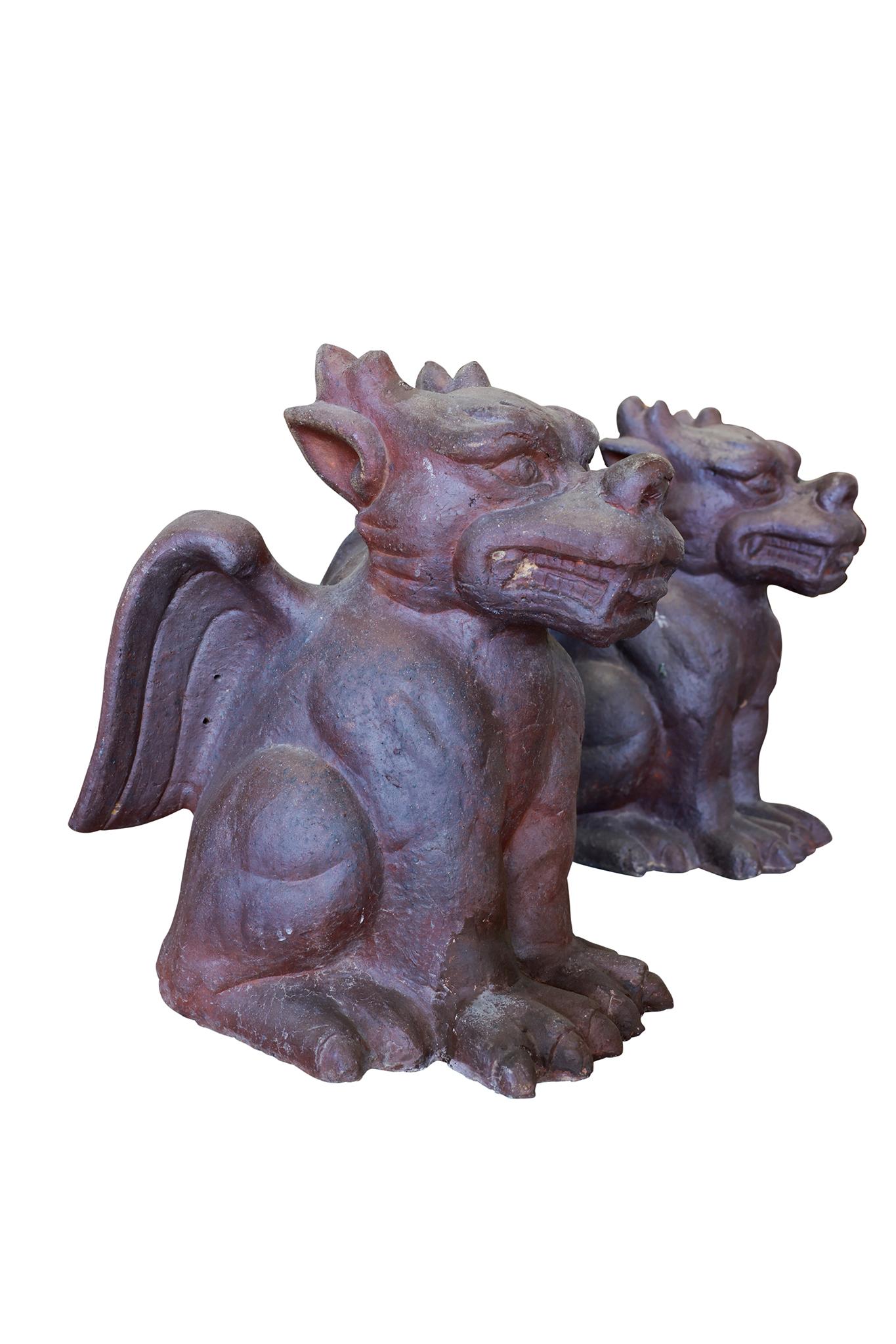 Pair of French Terracotta Gargoyles siglo XX en venta