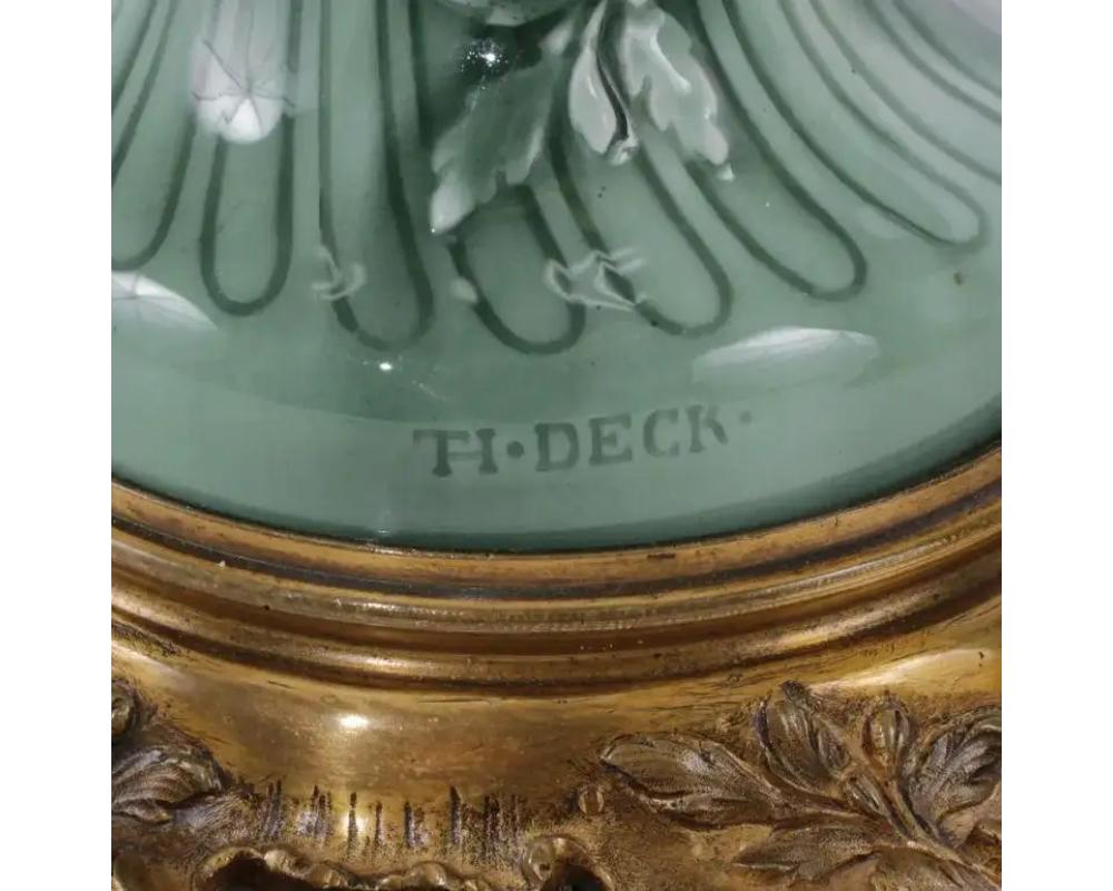 Français Paire de lampes françaises Theodore Deck en porcelaine céladon montées en bronze doré en vente