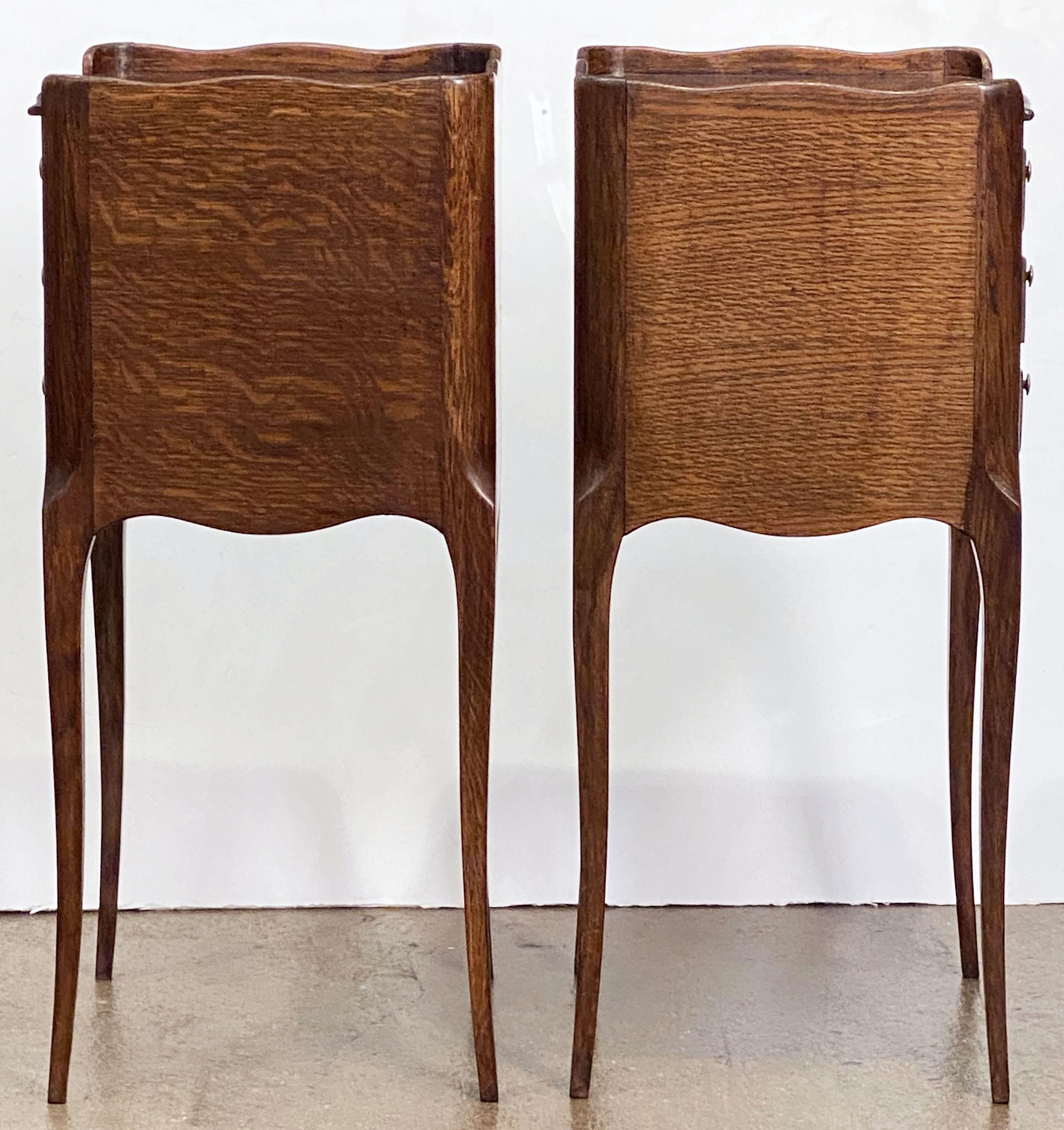 Pair of French Three-Drawer Bedside End Tables or Nightstands of Oak 7