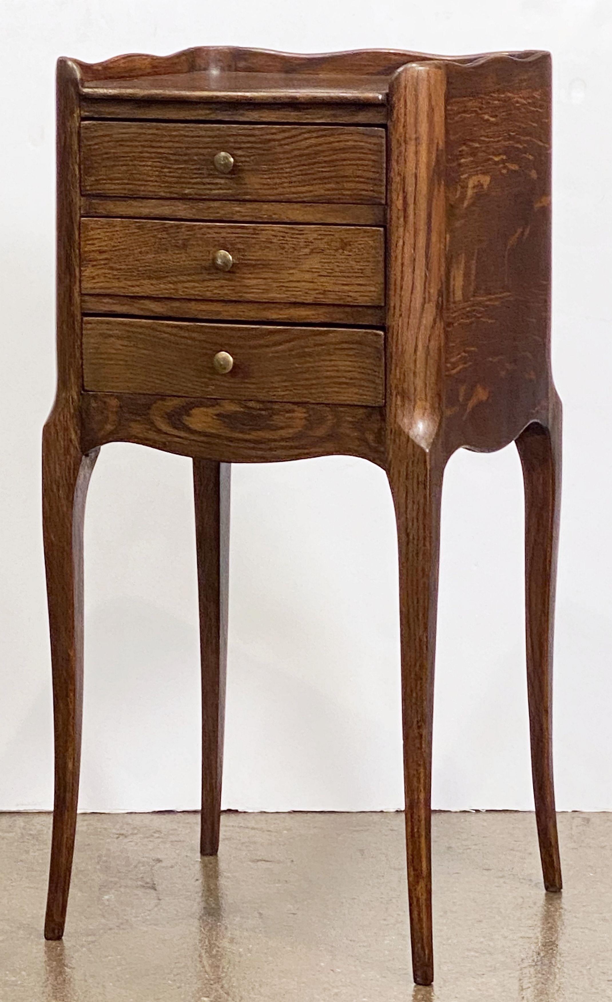 Pair of French Three-Drawer Bedside End Tables or Nightstands of Oak 11