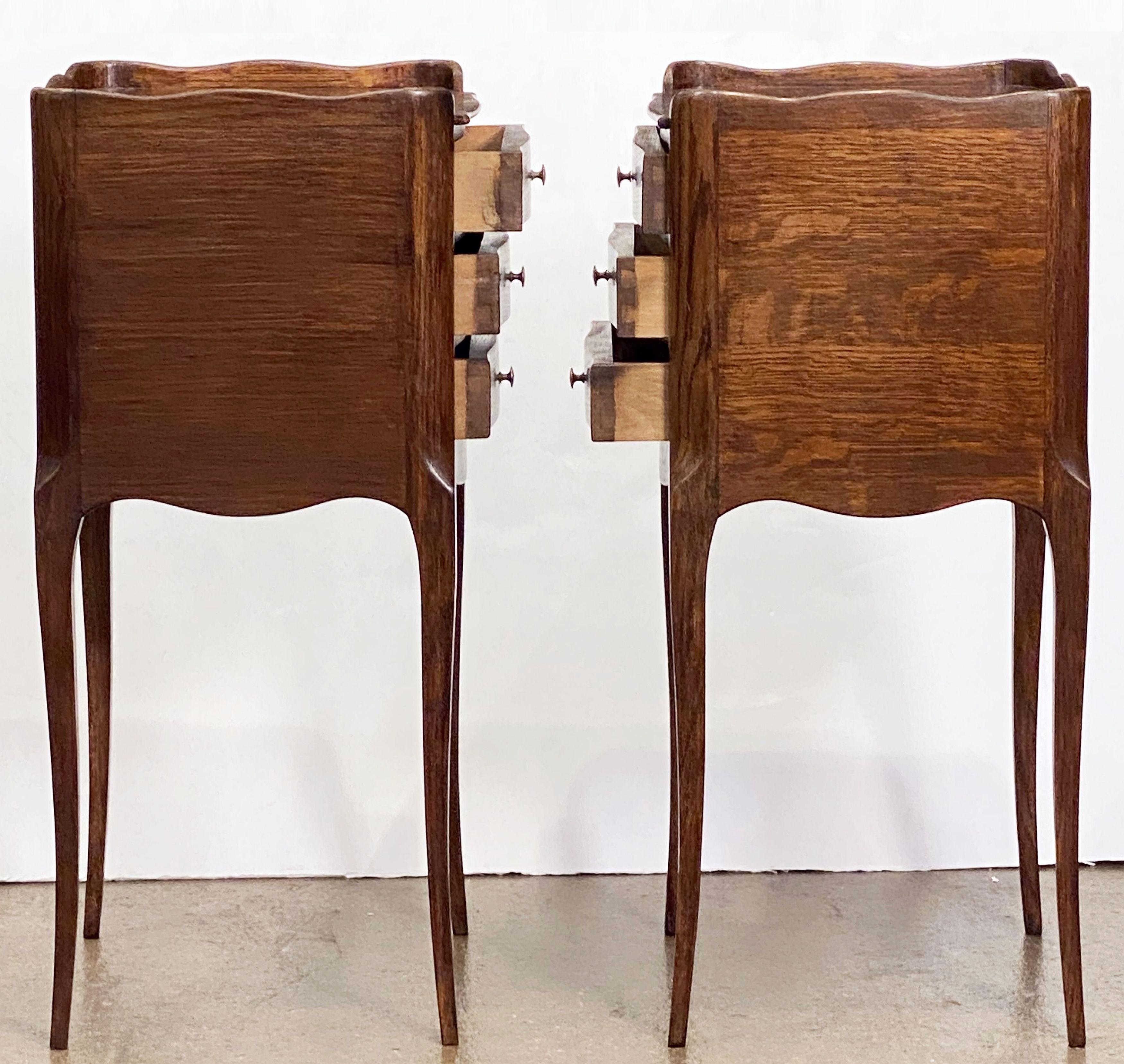 Pair of French Three-Drawer Bedside End Tables or Nightstands of Oak 3