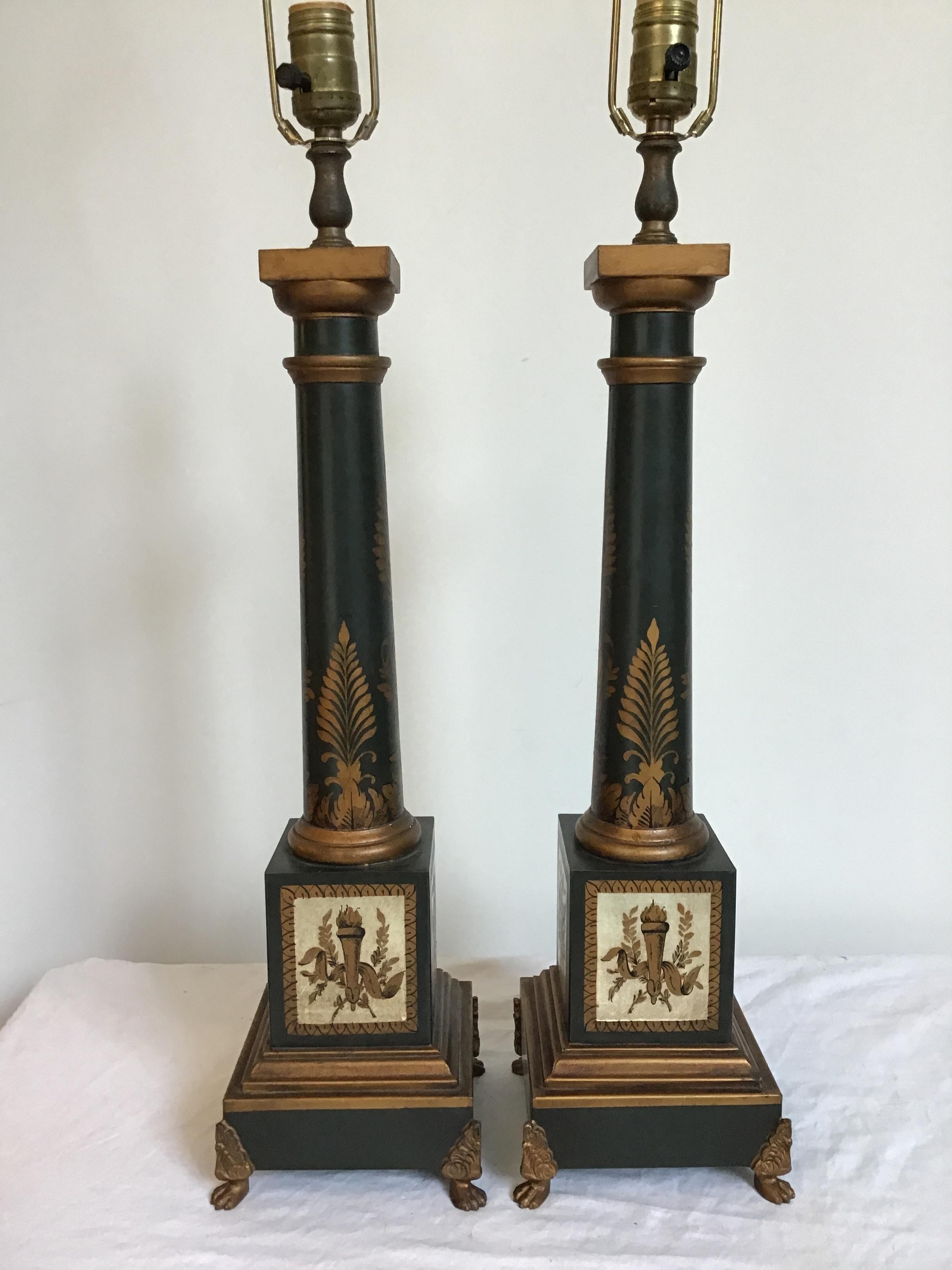 Pair of French Tole Classical Lamps In Good Condition For Sale In Tarrytown, NY