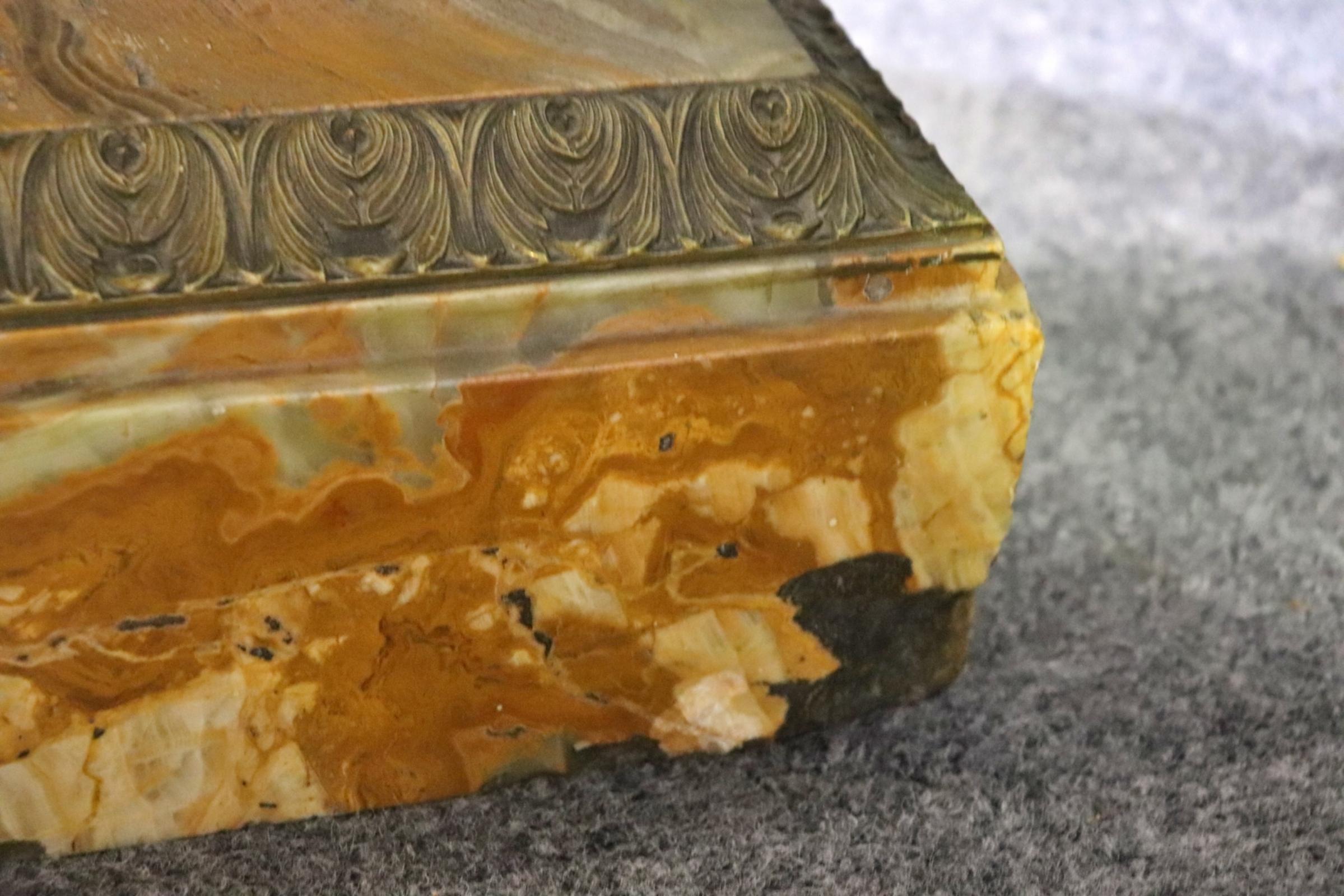 Pair of French Transitional Louis XVI to Art Deco Style Green Onyx Pedestals For Sale 9