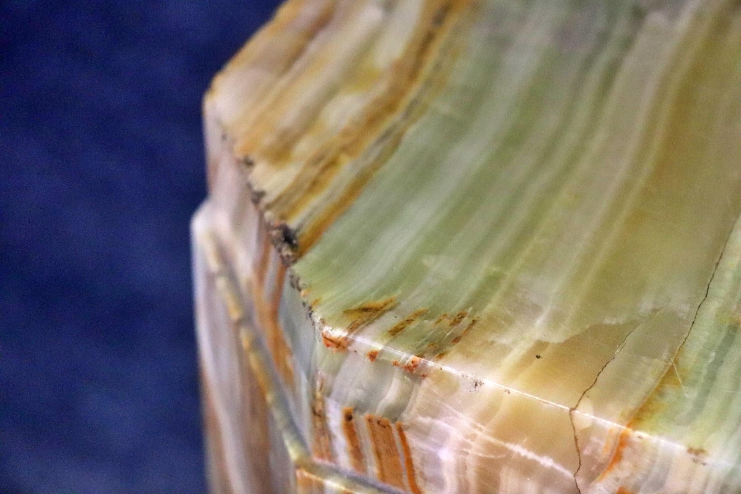 Pair of French Transitional Louis XVI to Art Deco Style Green Onyx Pedestals For Sale 1