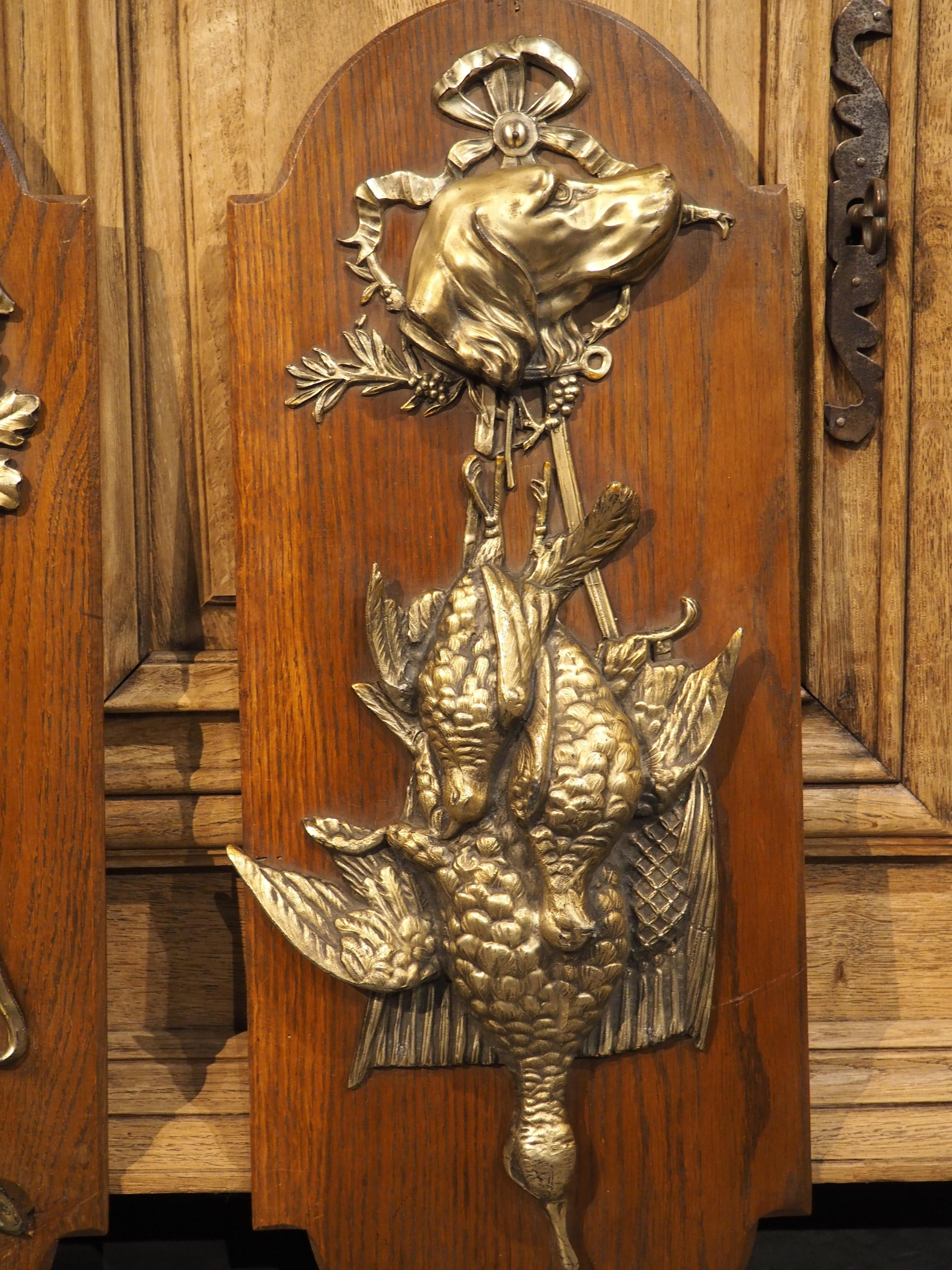 Coppia di targhe per la caccia montate francesi Trophées de Chasse, primi anni del 1900 in vendita 11