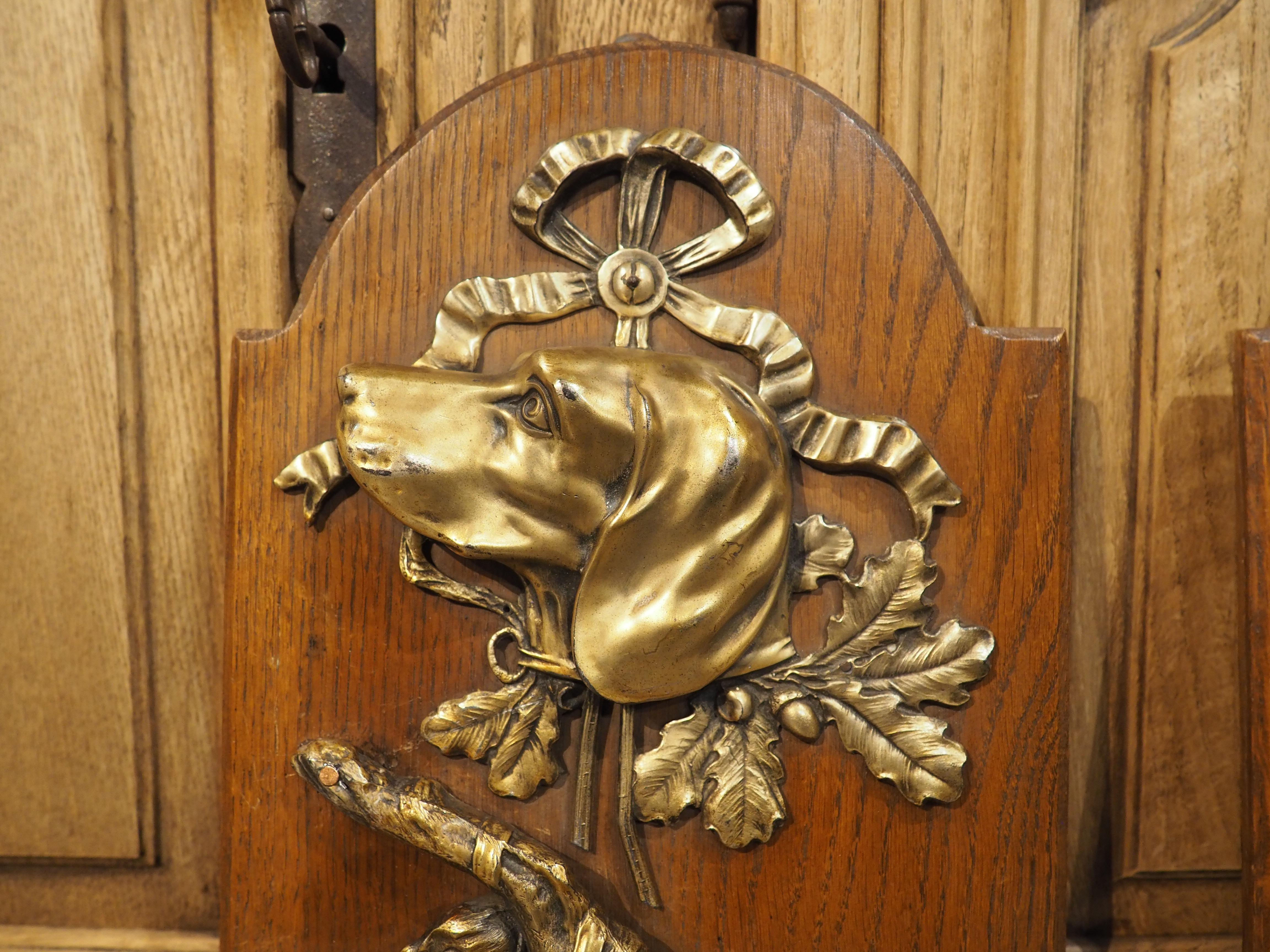 Francese Coppia di targhe per la caccia montate francesi Trophées de Chasse, primi anni del 1900 in vendita