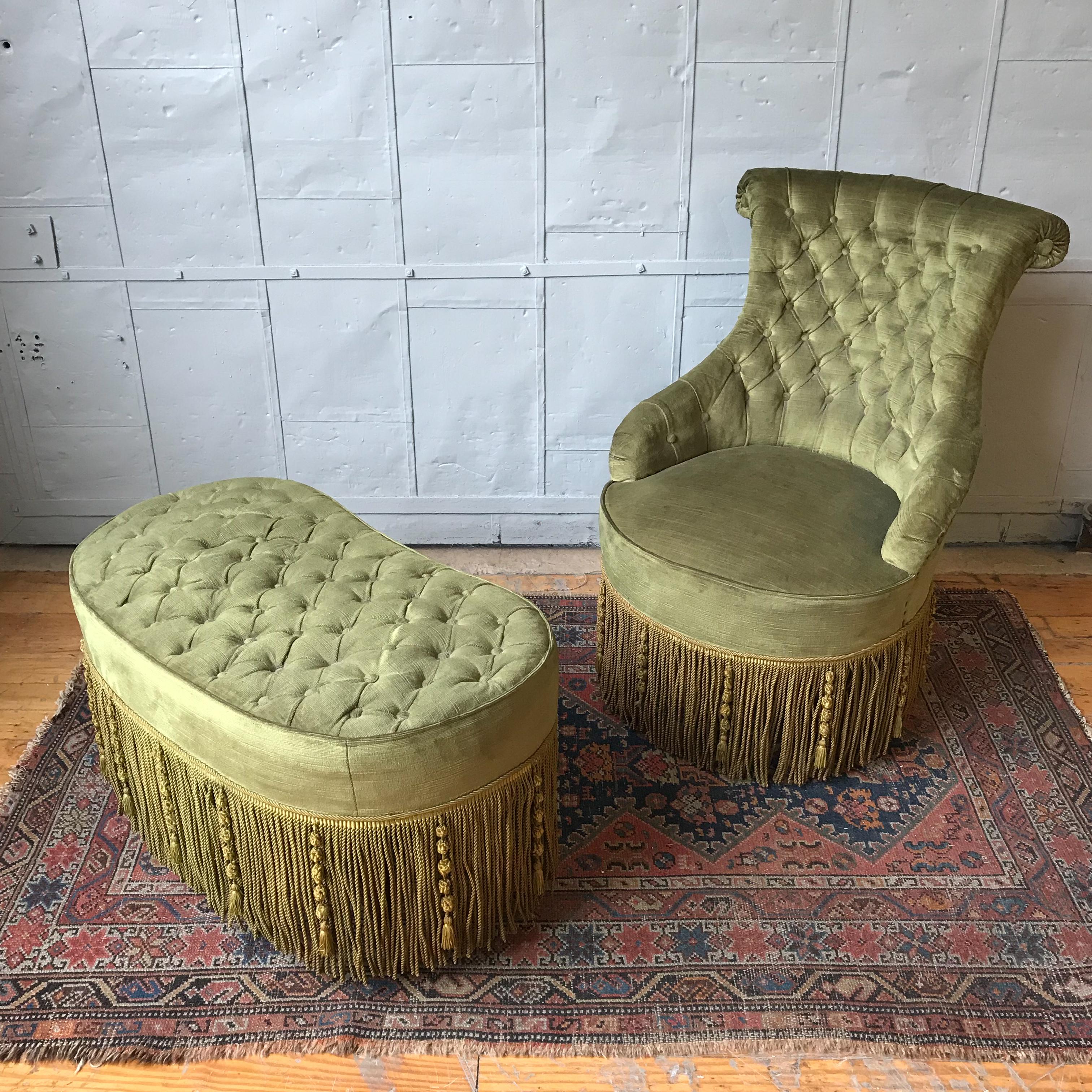 Early 20th Century Pair of French Tufted Armchairs with Matching Ottoman