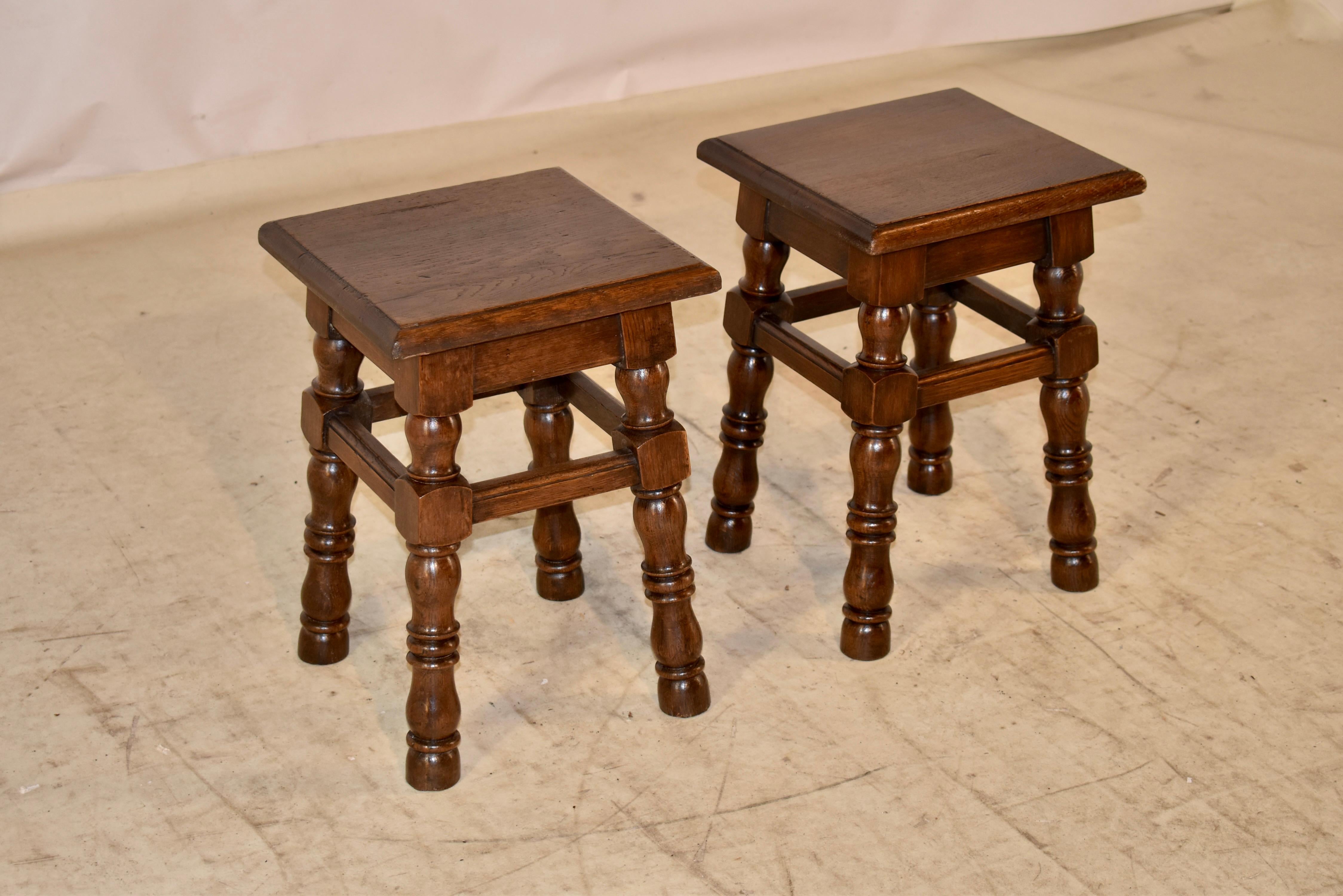 Pair of French Turned Stools In Good Condition For Sale In High Point, NC