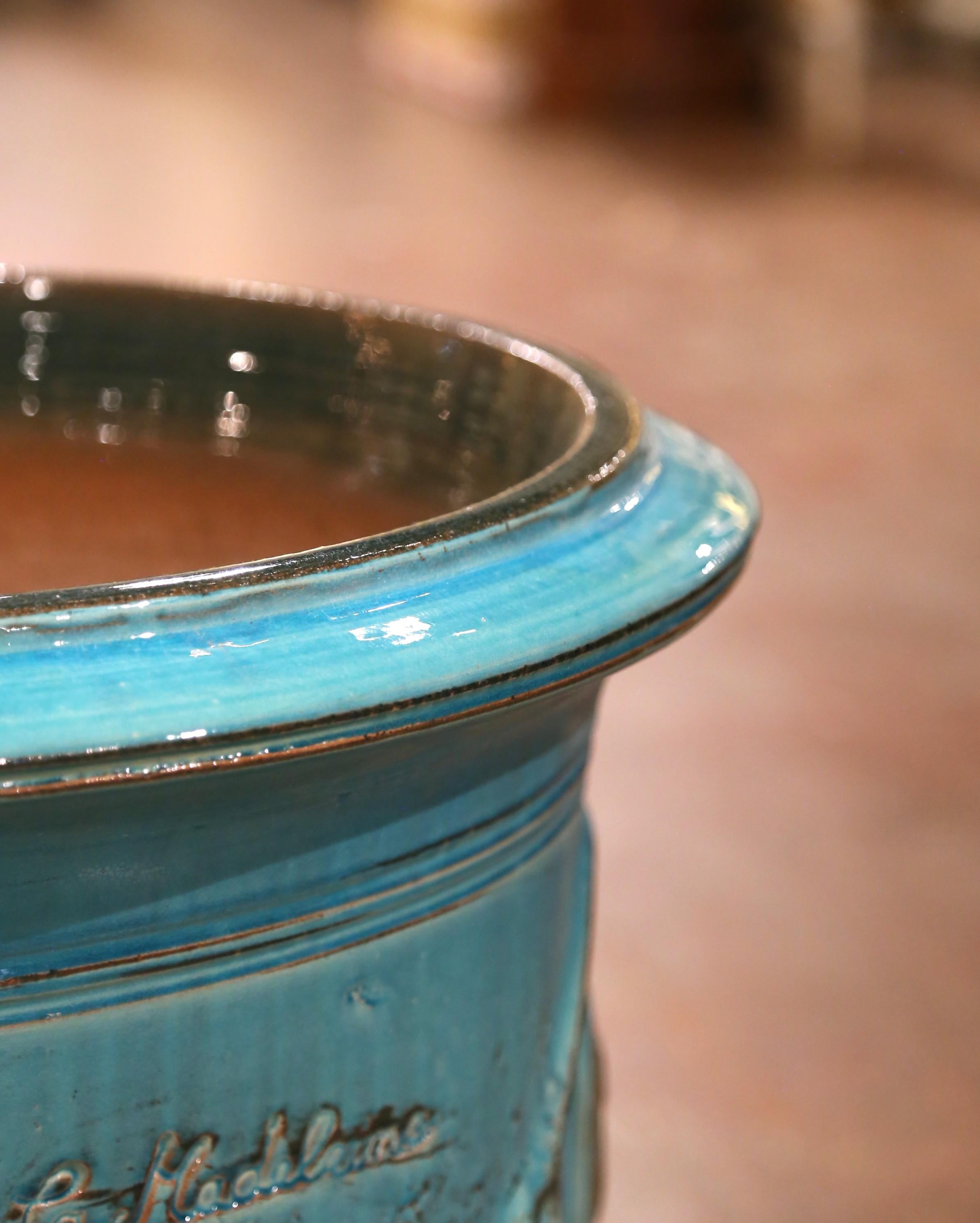 Paar französische Terrakotta-Pflanzgefäße mit türkisfarbener Glasur von La Madeleine in Anduze (Neoklassisch) im Angebot