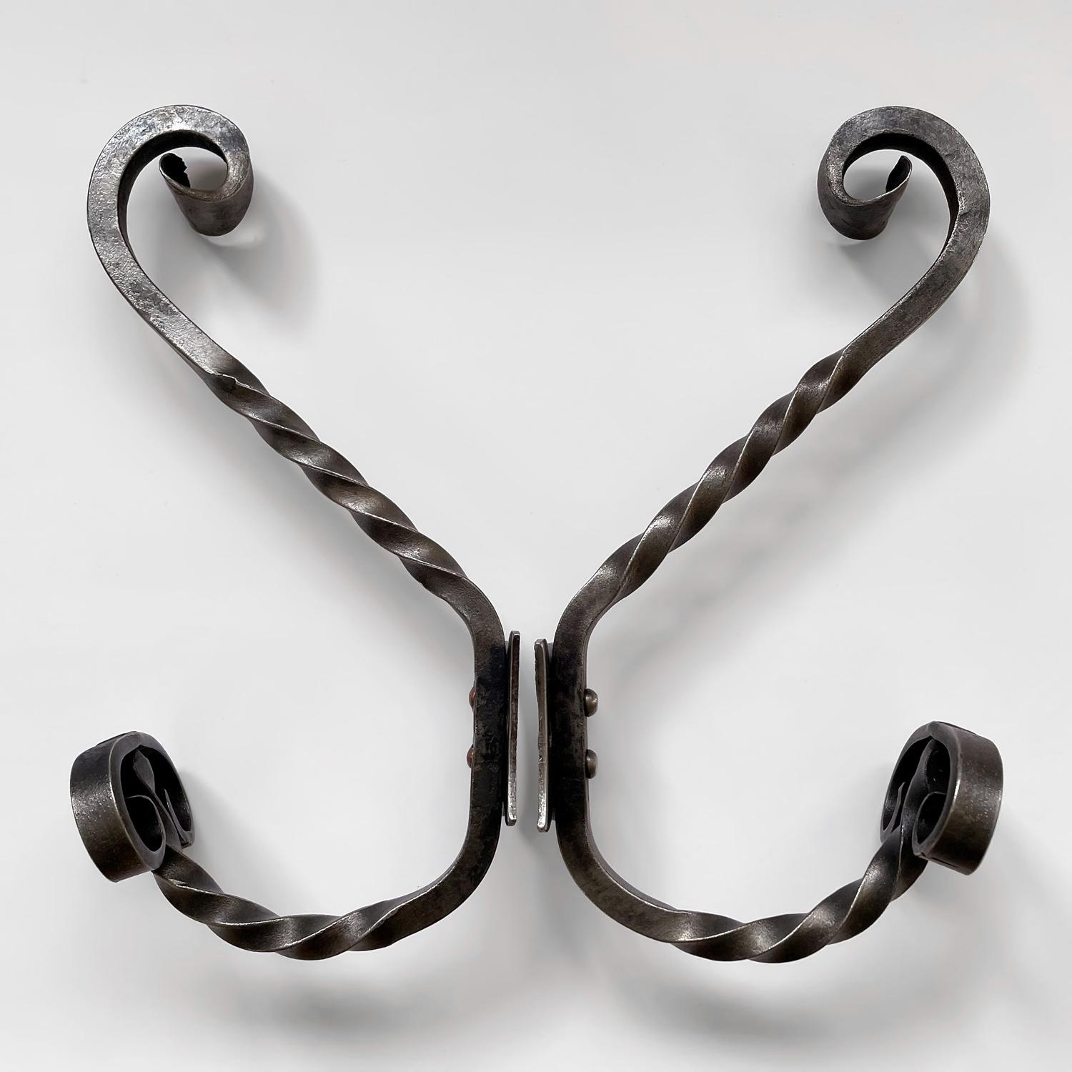 Pair of French Twisted Wrought Iron Double Hooks In Good Condition For Sale In Los Angeles, CA