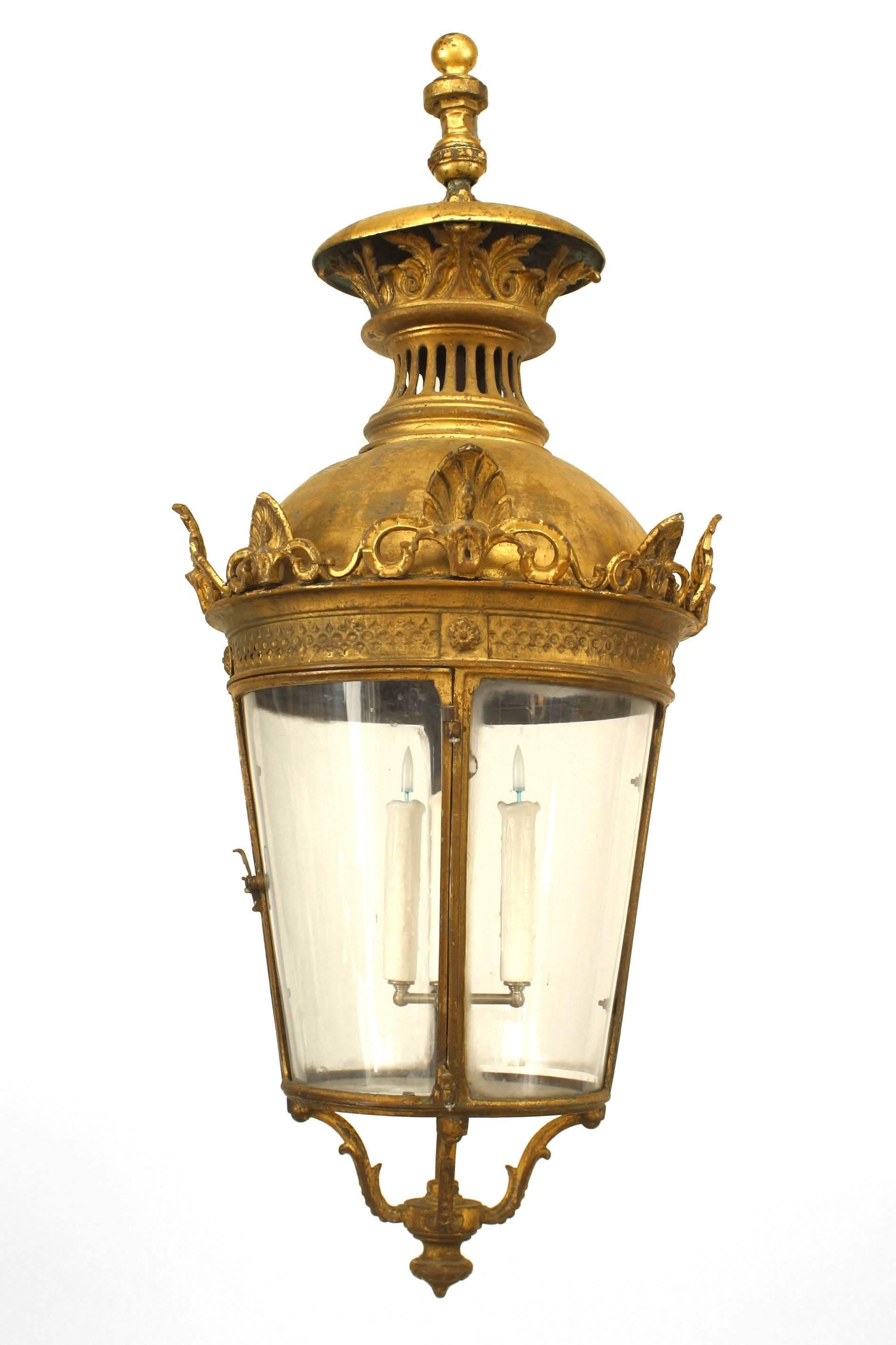 Pair of French Victorian Bronze Paneled Wall Lanterns In Good Condition For Sale In New York, NY