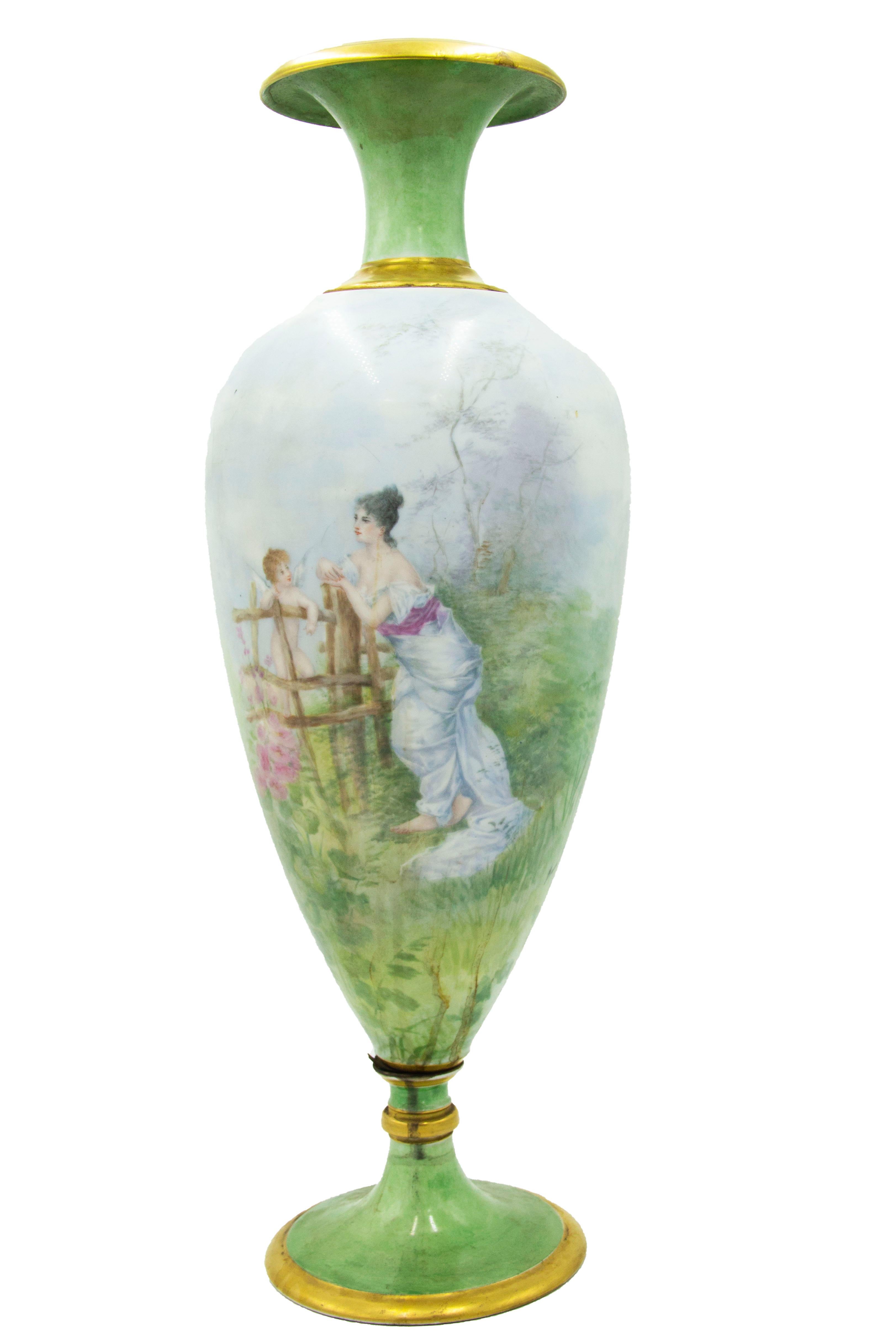 Mouvement esthétique Paire de vases en porcelaine de Limoges verts de style victorien français en vente