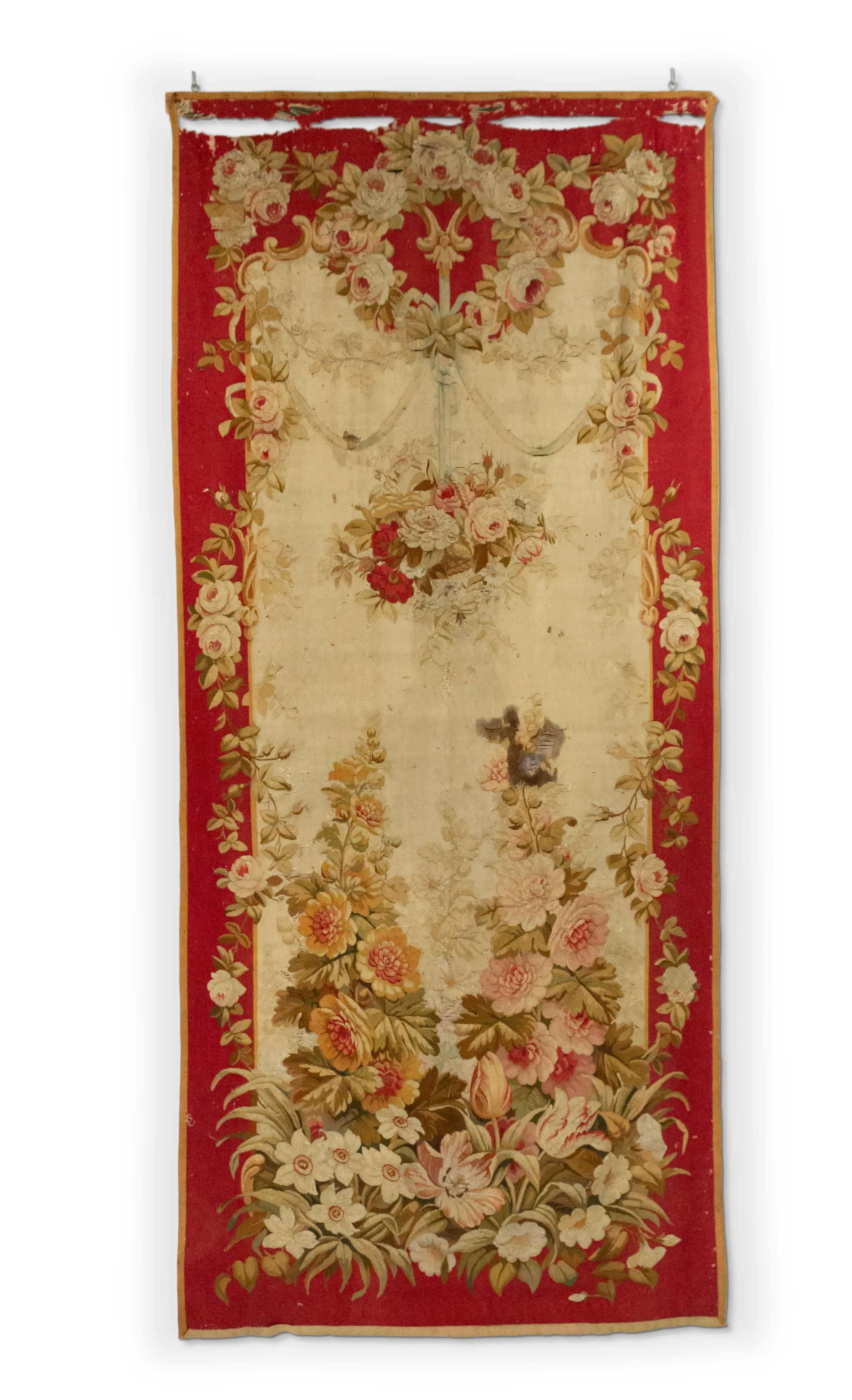 Paar französische viktorianische rote Aubusson-Wandbehangs im viktorianischen Stil im Angebot 8