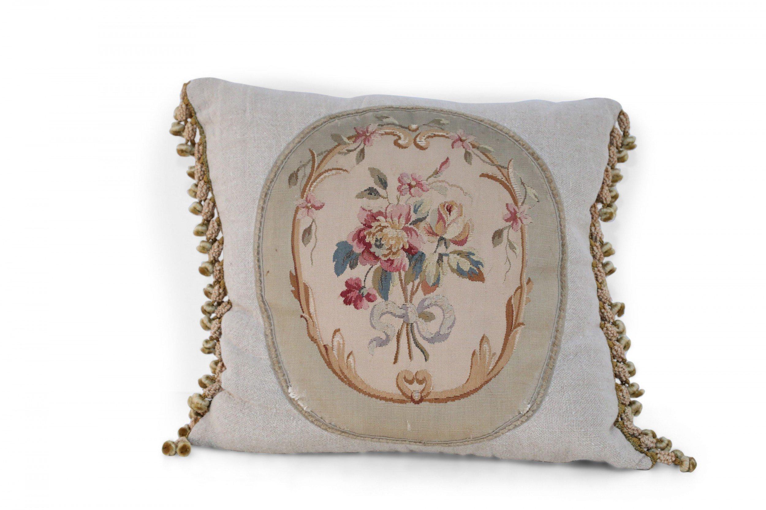 Pair of French Victorian Square Linen Pillows with Aubusson Floral Center In Good Condition In New York, NY