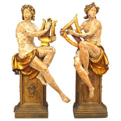 Pareja de figuras francesas victorianas despojadas talladas a tamaño natural