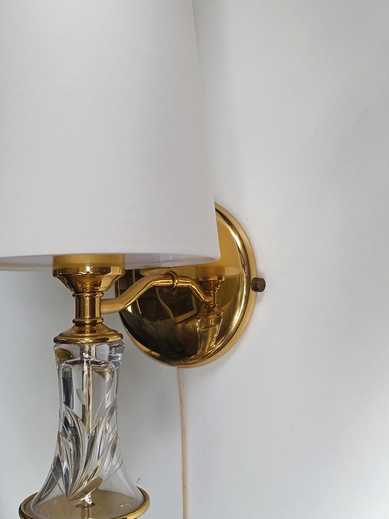 20th Century Pair of French Vintage Glass and Brass Wall Lights Sconces, 1970s For Sale