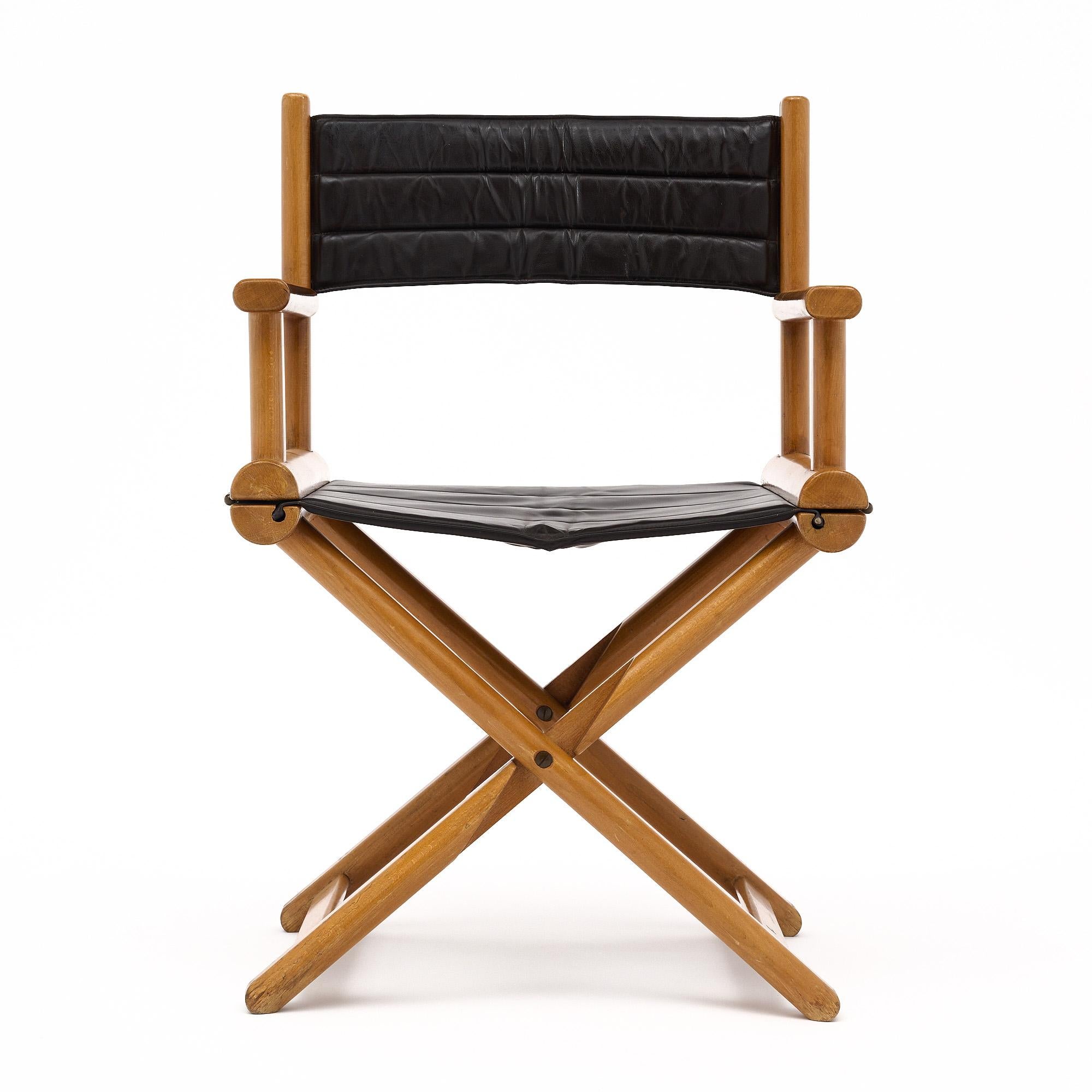 Late 20th Century Pair of French Vintage Leather Folding Chairs For Sale