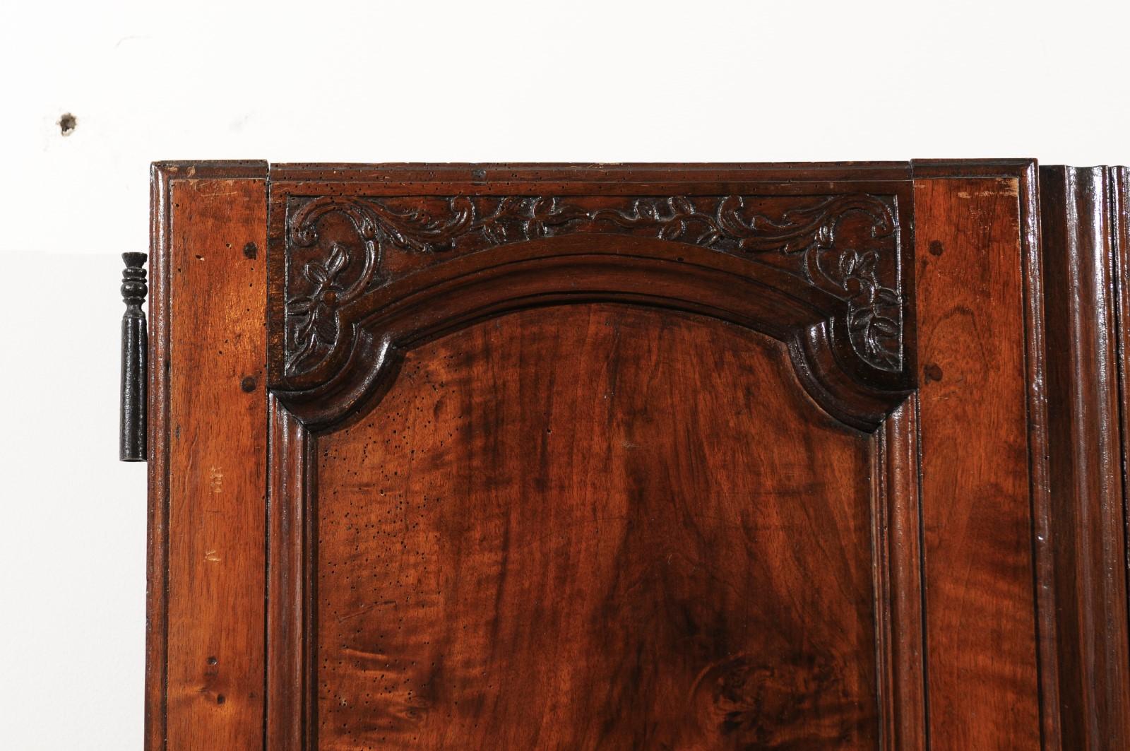 Pair of French Walnut Hand Carved Wooden Doors with Foliage Motifs, circa 1750 In Good Condition In Atlanta, GA