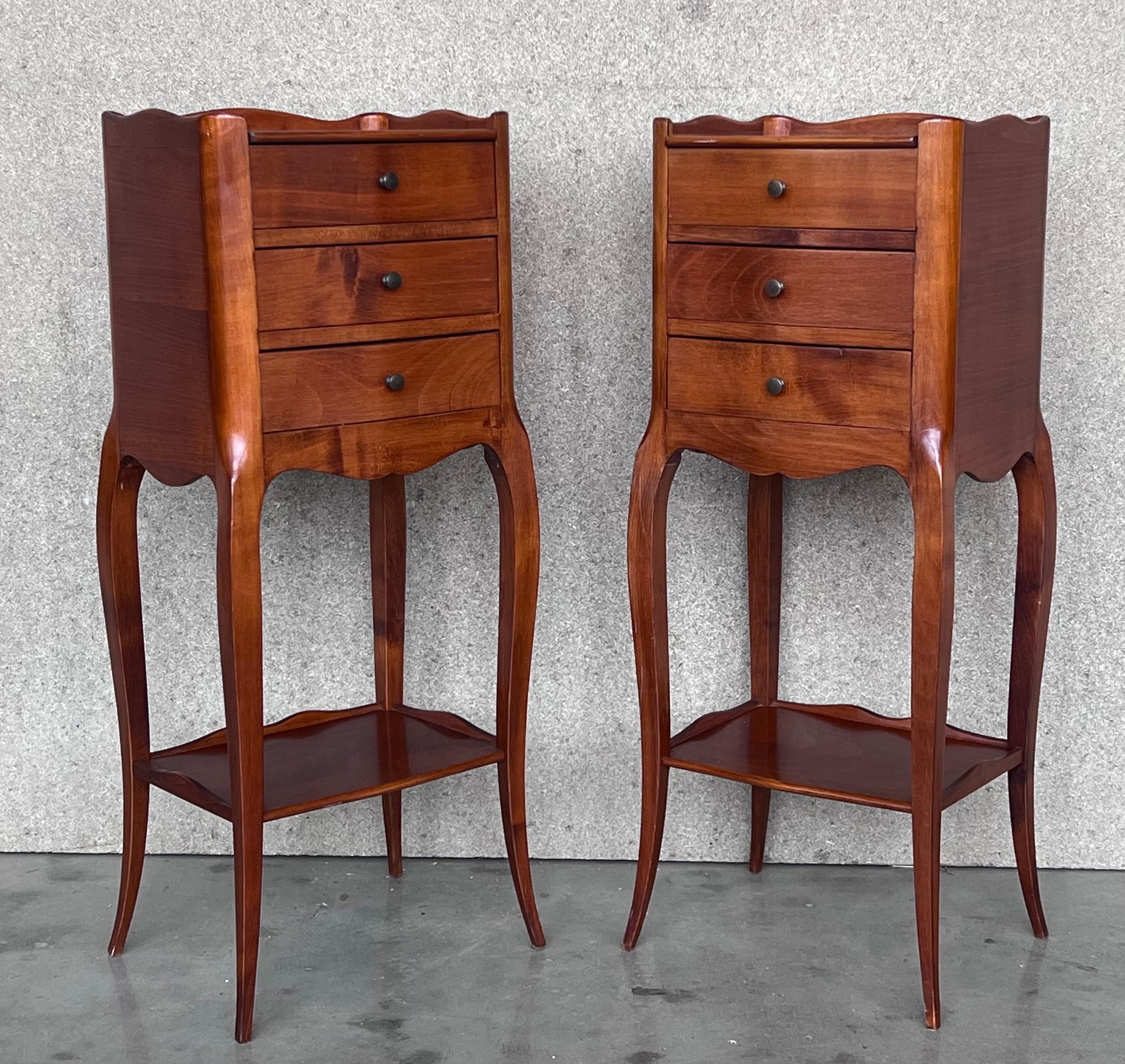 Pair of French Walnut Narrow Bedside Tables with Three Drawers In Good Condition For Sale In Miami, FL