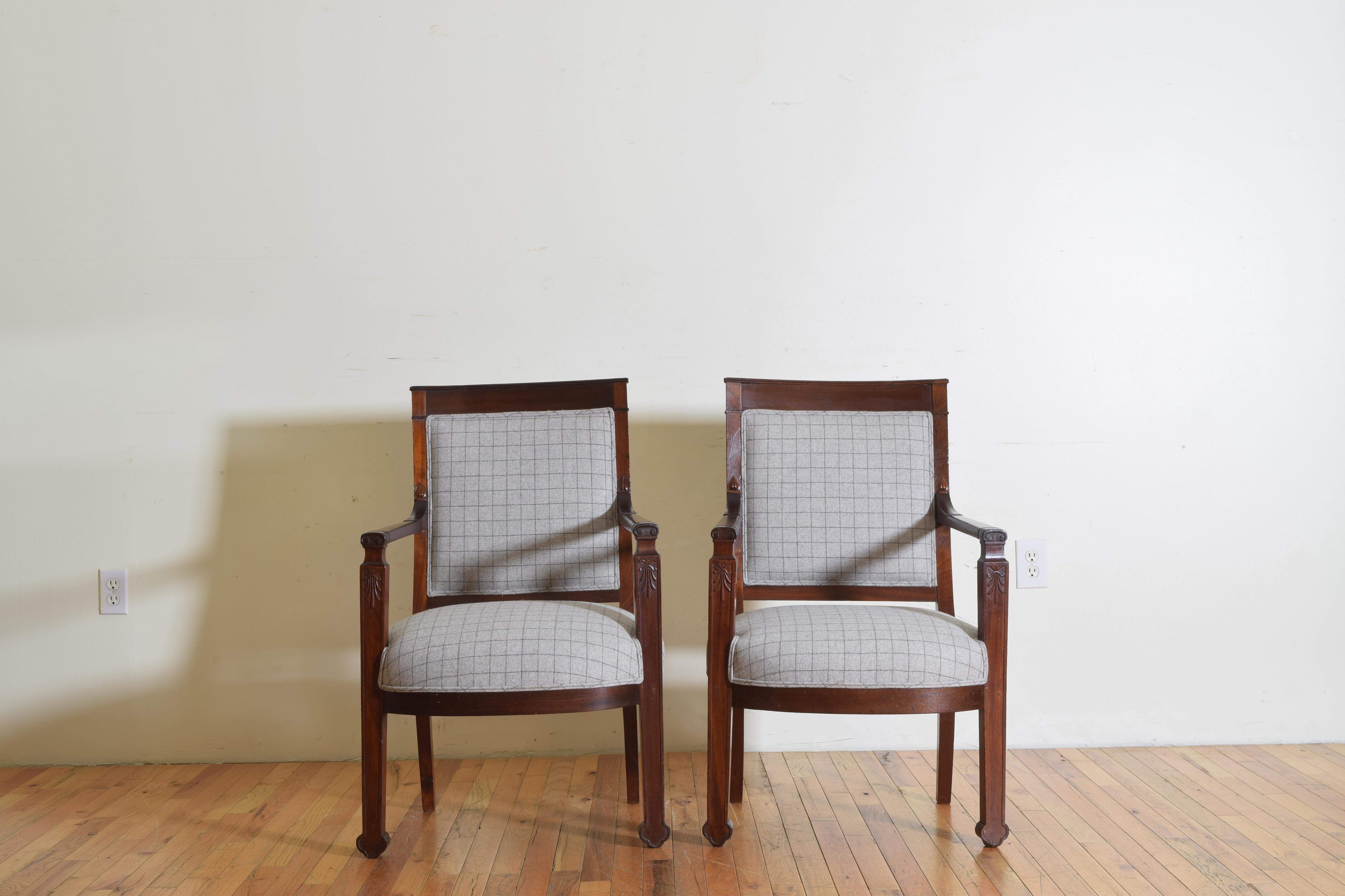 Early 19th Century Pair of French Walnut Neoclassic Restauration Period Fauteuils, circa 1830