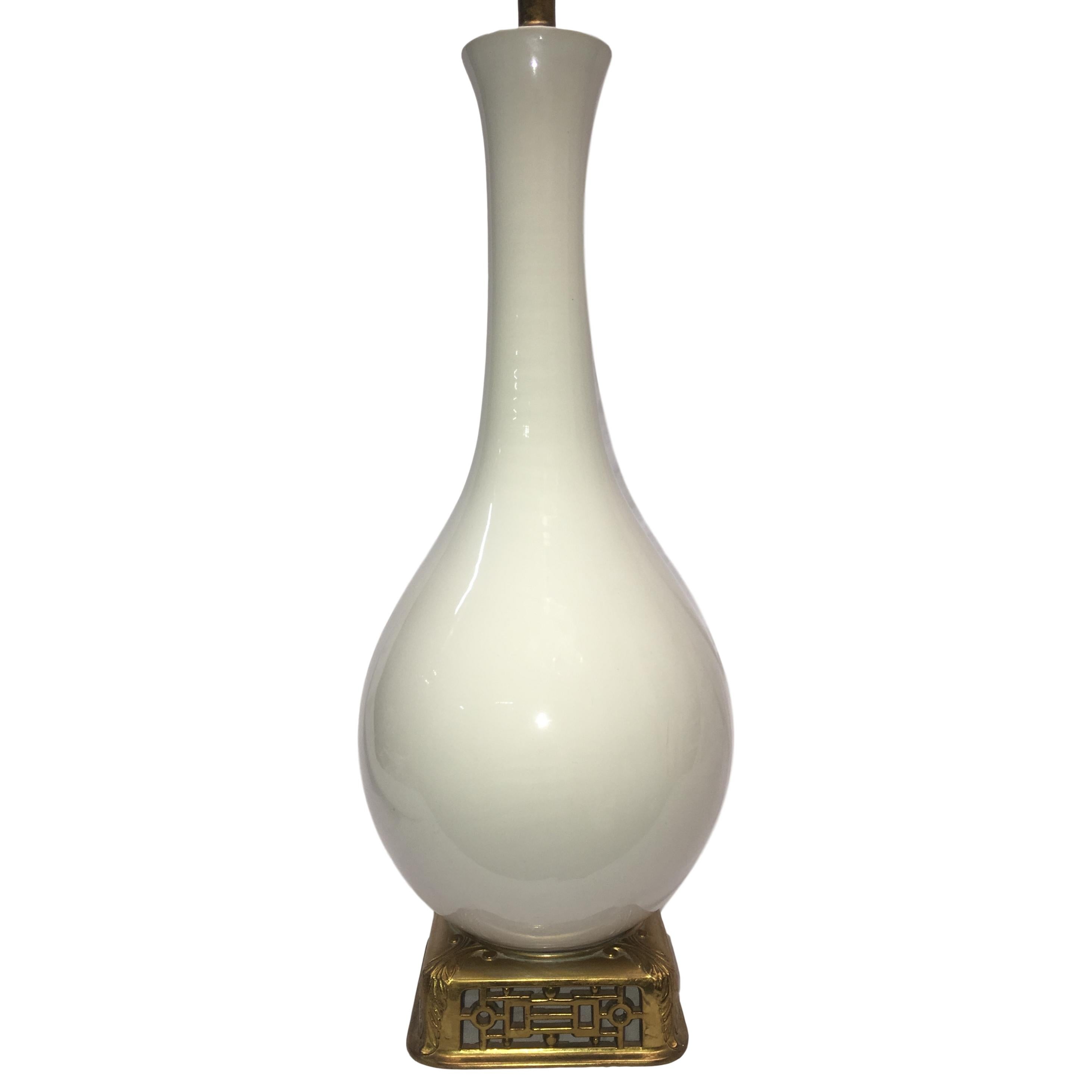 Pair of French White Porcelain Table Lamps In Good Condition In New York, NY