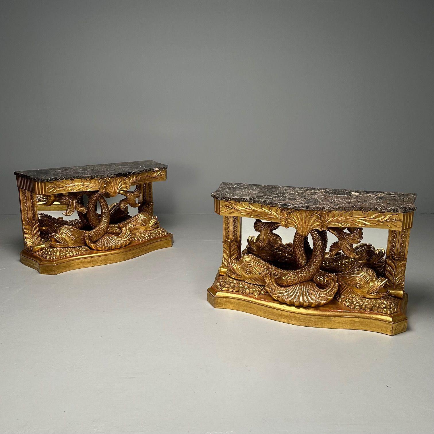 Paar französische geschnitzte Delphin-Konsolentische aus Holz, Pfeilertische, vergoldetes Holz im Angebot 3