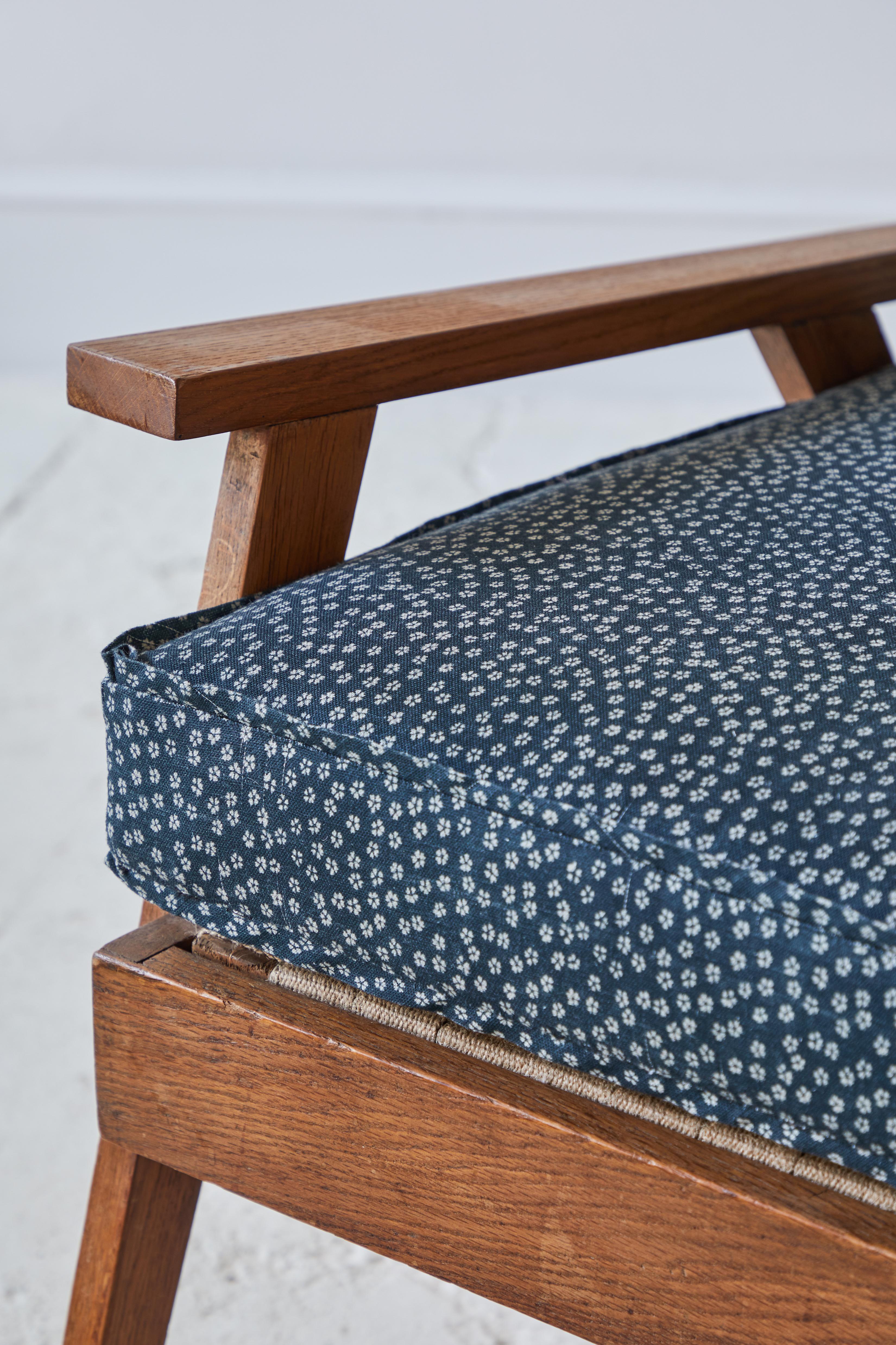 Paire de chaises françaises à cadre en bois:: tapissées de tissu floral Robert Kime 4