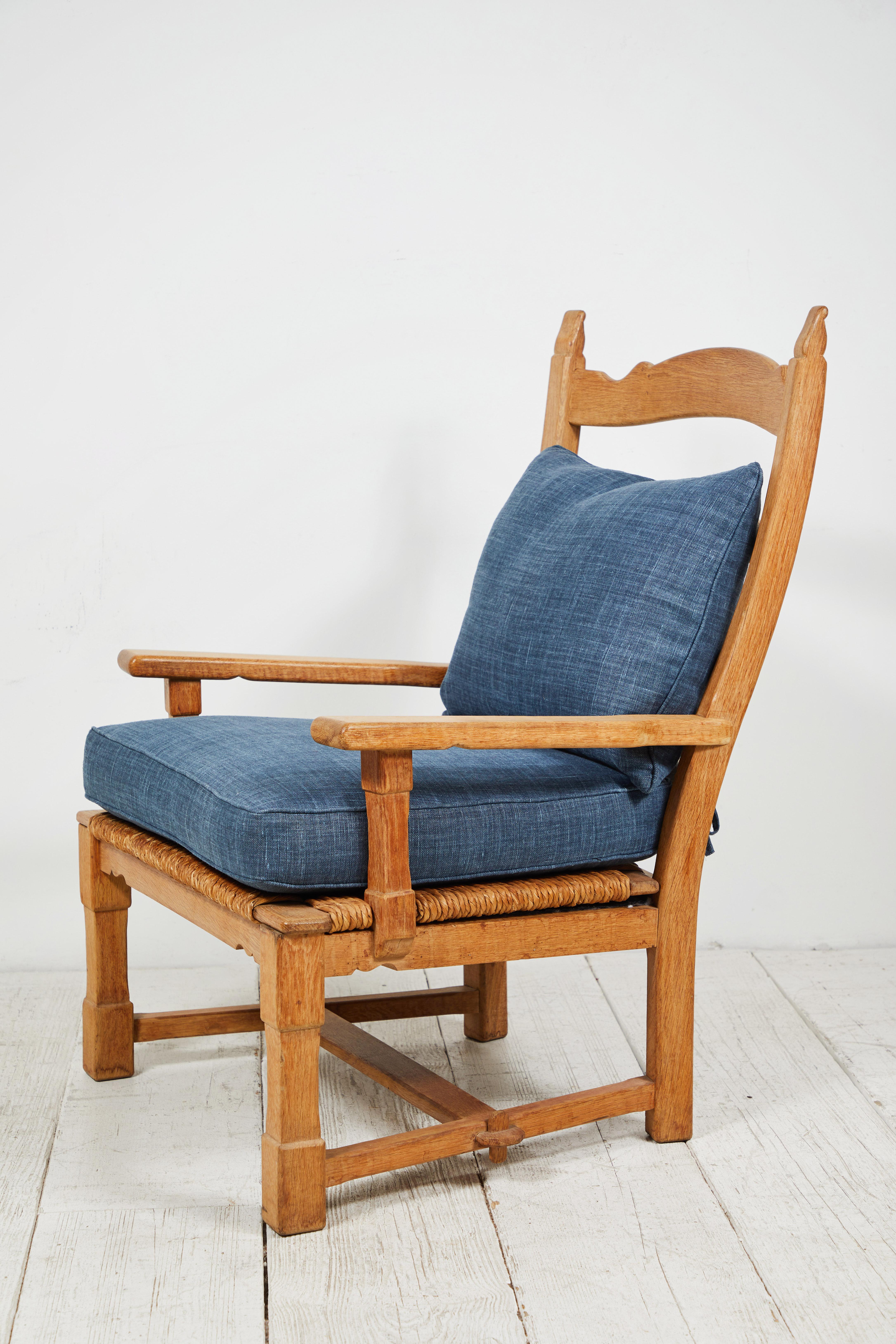 Pair of French Wooden Ladder Back Armchairs In Good Condition In Los Angeles, CA