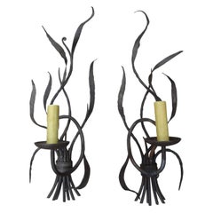Paire d'appliques françaises en fer forgé