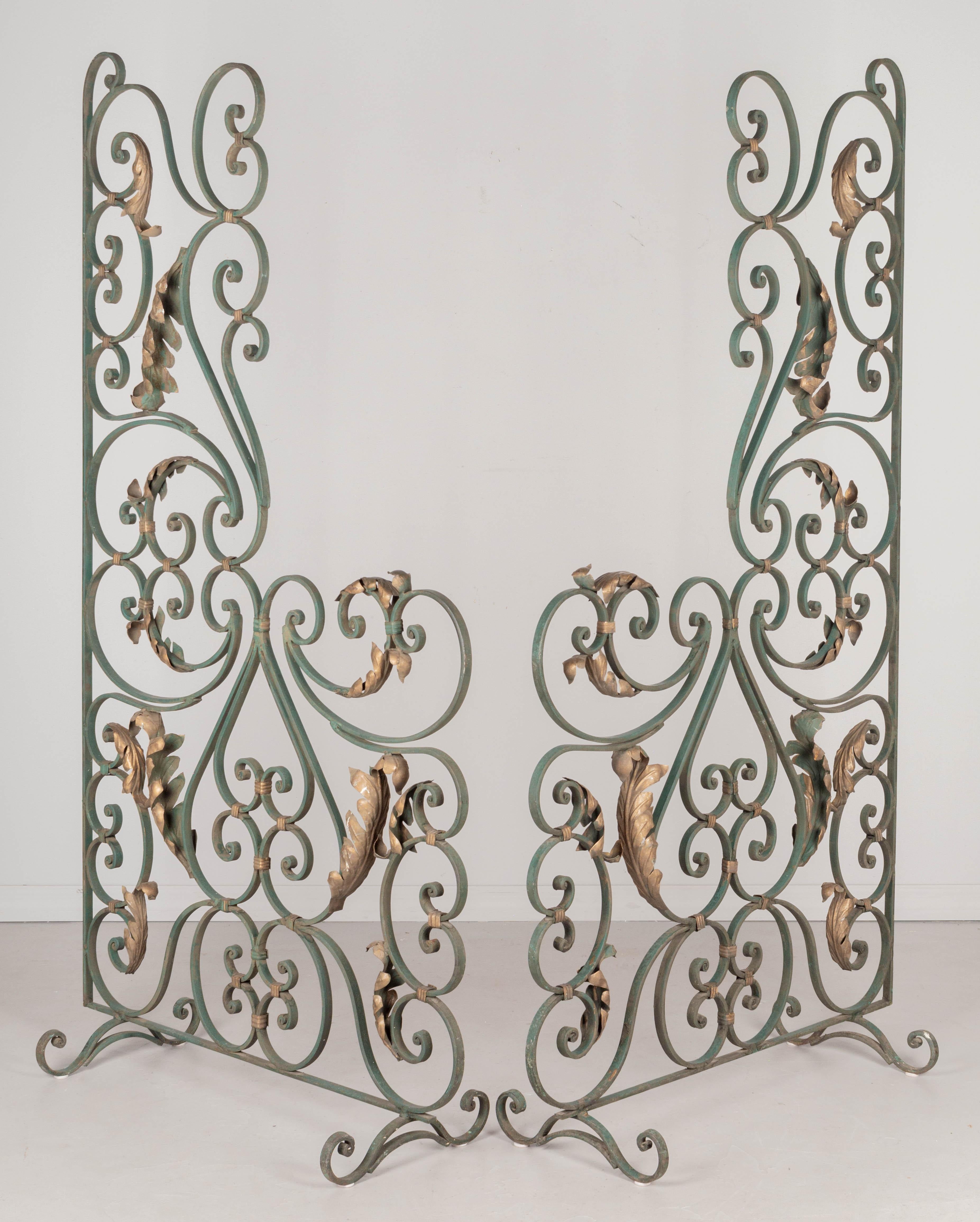 Pair of French Wrought Iron Screens or Room Dividers In Good Condition For Sale In Winter Park, FL