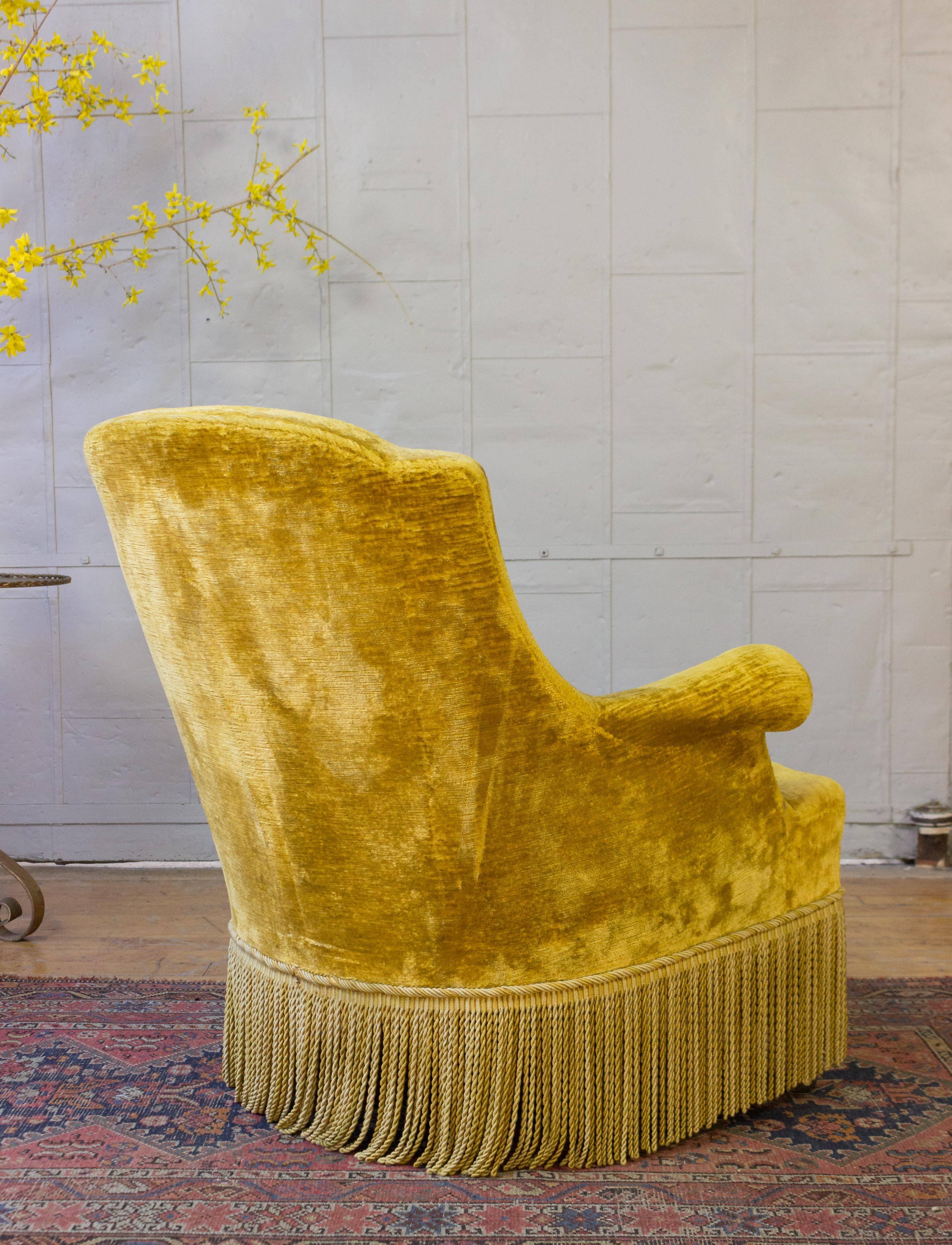 Pair of French 19th Century Gold Velvet Armchairs 1