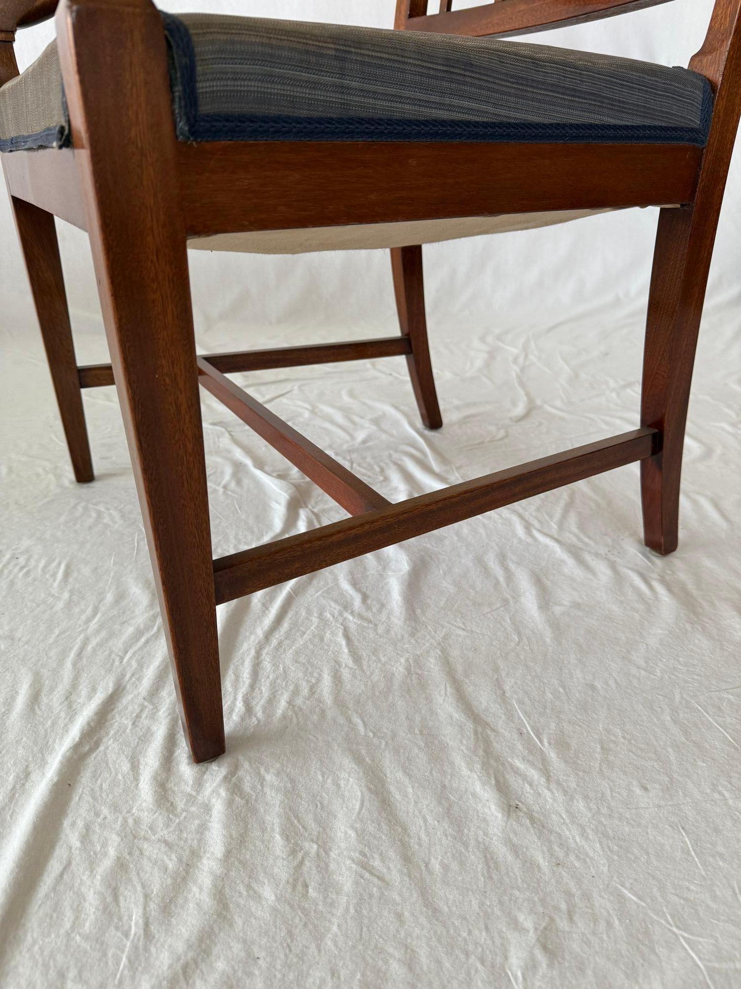 Paire de fauteuils Frits Henningsen en vente 4