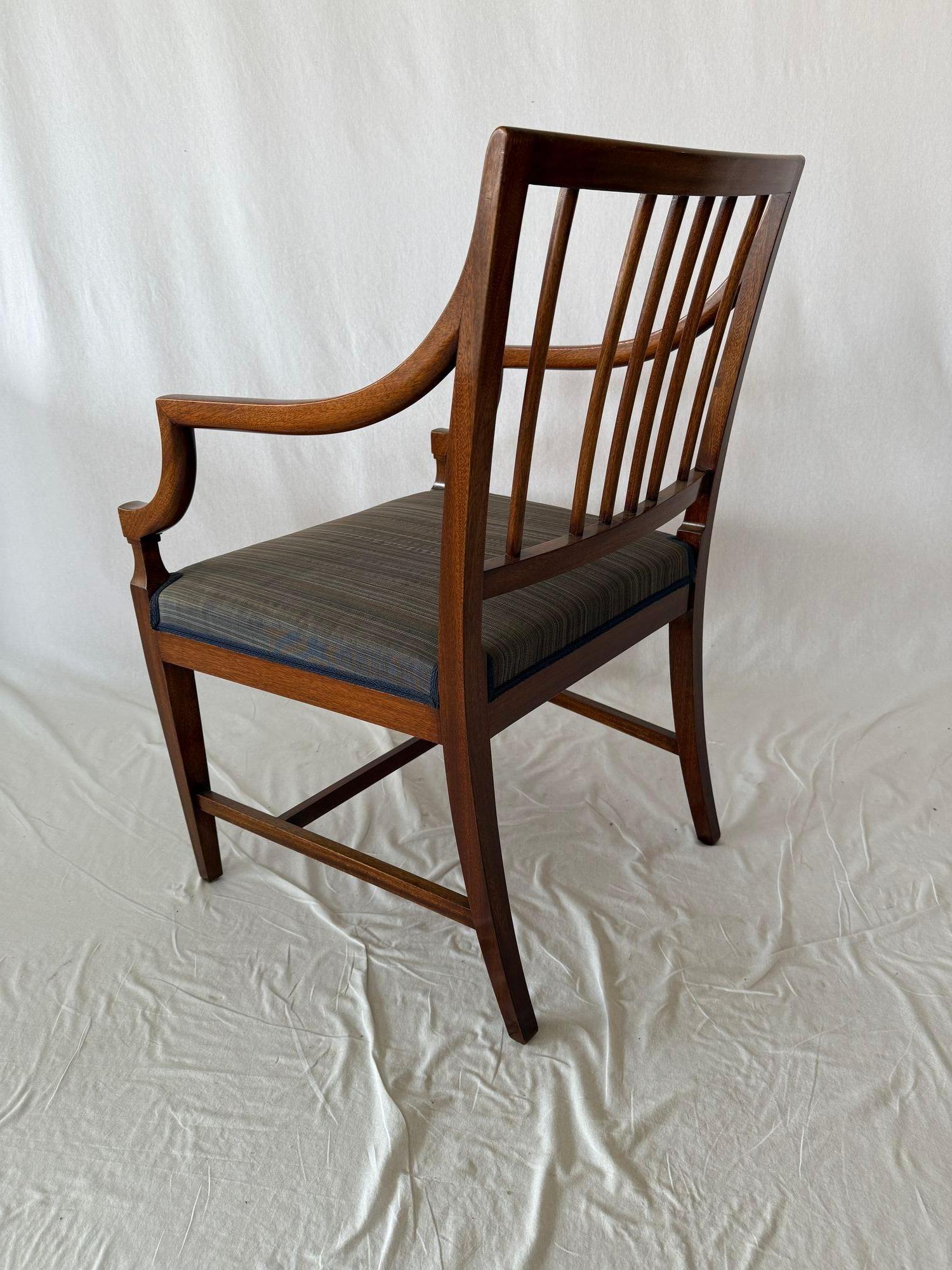 Danois Paire de fauteuils Frits Henningsen en vente