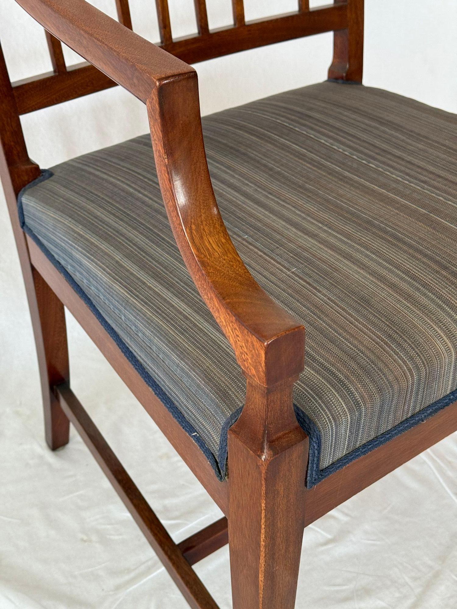 Paire de fauteuils Frits Henningsen Bon état - En vente à Los Angeles, CA