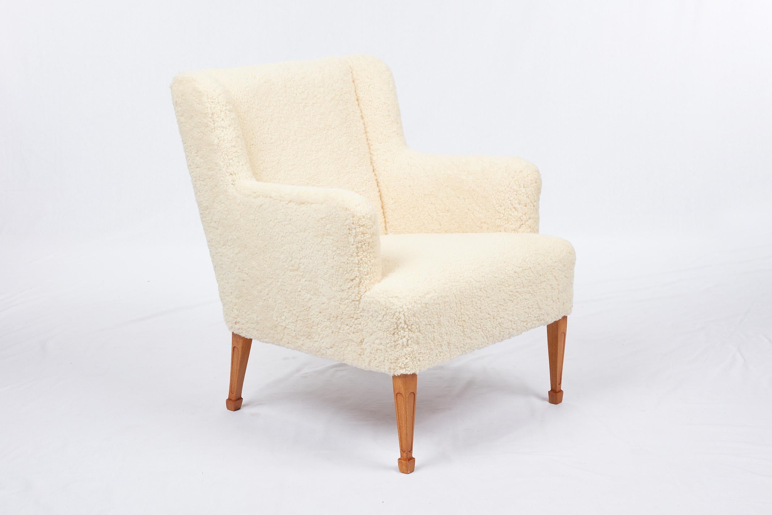 Pair of Frits Henningsen Sheepskin Lounge Chairs In Excellent Condition In Los Angeles, CA