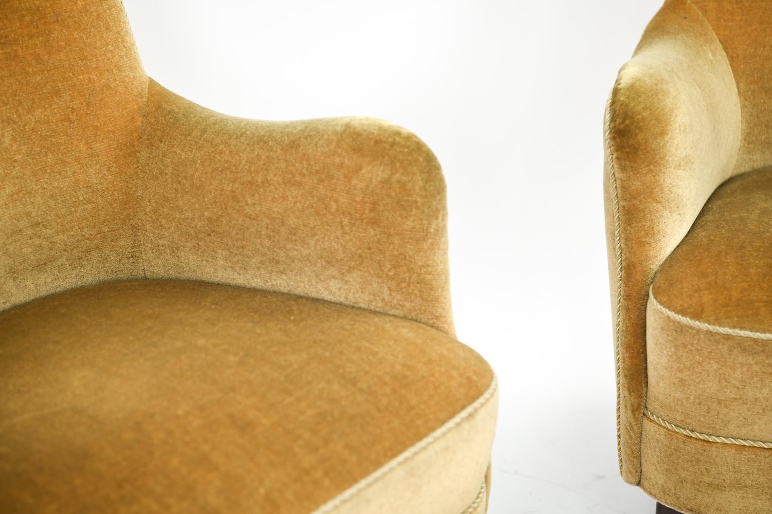 Danish Pair of Frits Henningsen Style Lounge Chairs