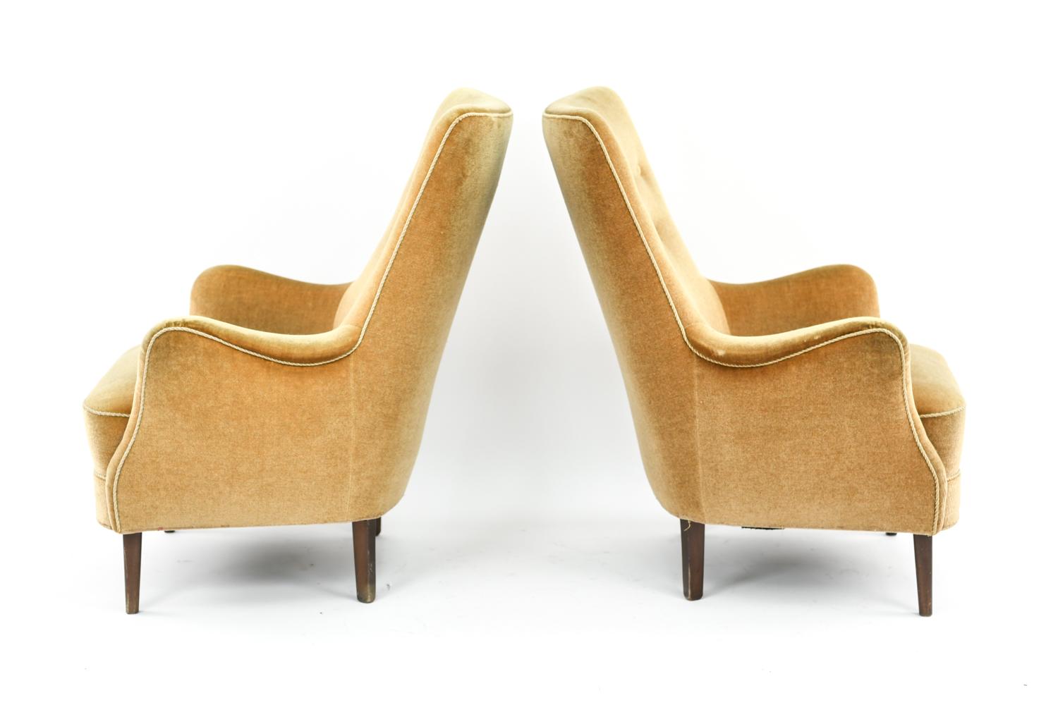 Pair of Frits Henningsen Style Lounge Chairs 1