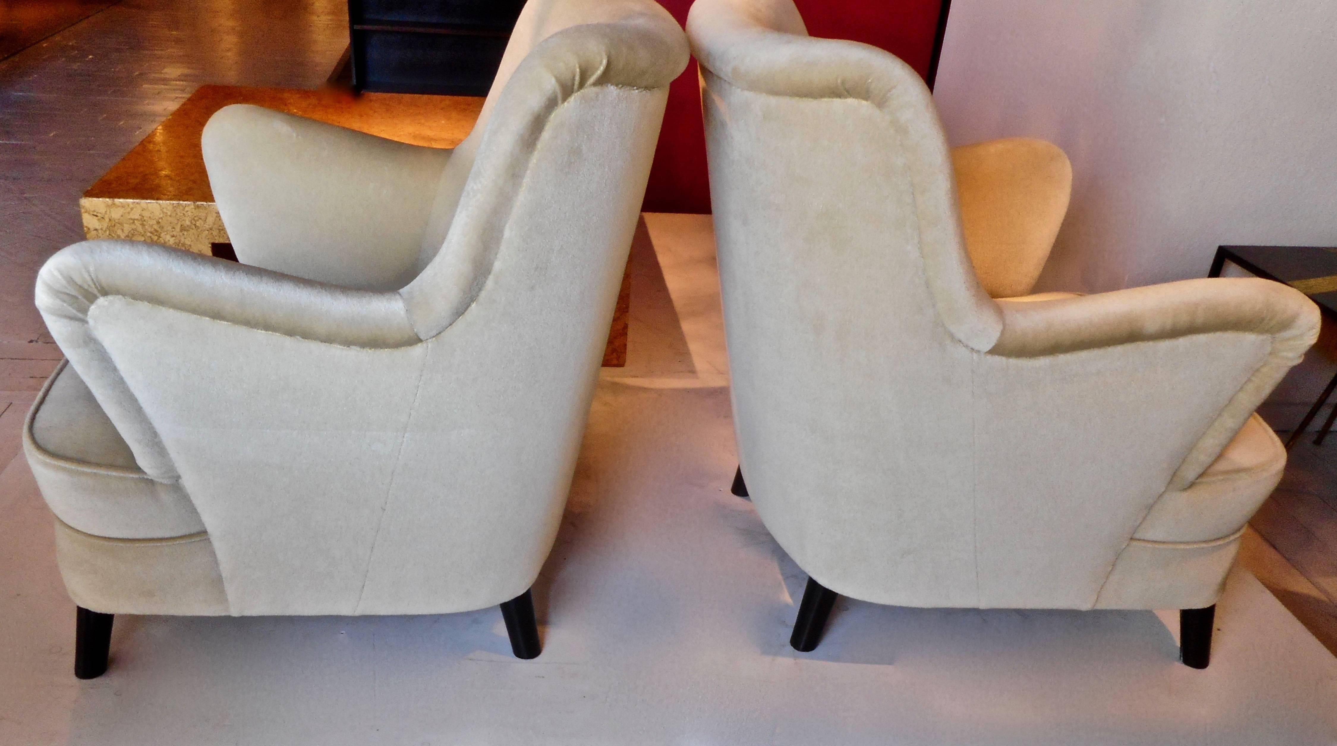 Mid-20th Century Pair of Fritz Hansen 1940s Easy Chairs, Denmark For Sale