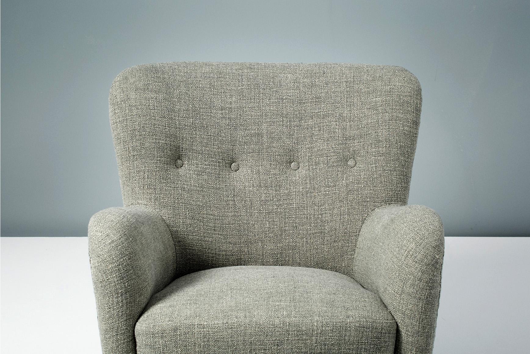 Scandinavian Modern Pair of Fritz Hansen 1940s Linen Armchairs