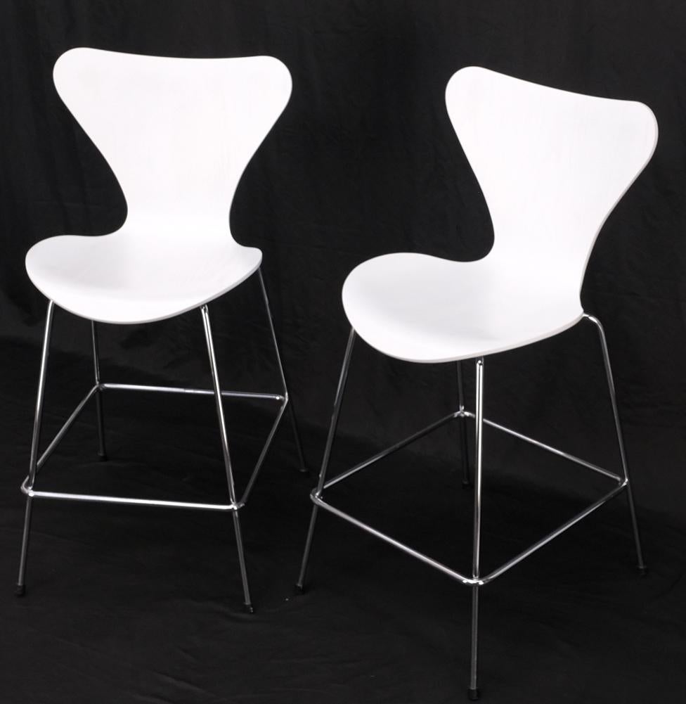 Mid-Century Modern Pair of Fritz Hansen Ant Seats High Bar Stools Chairs For Sale