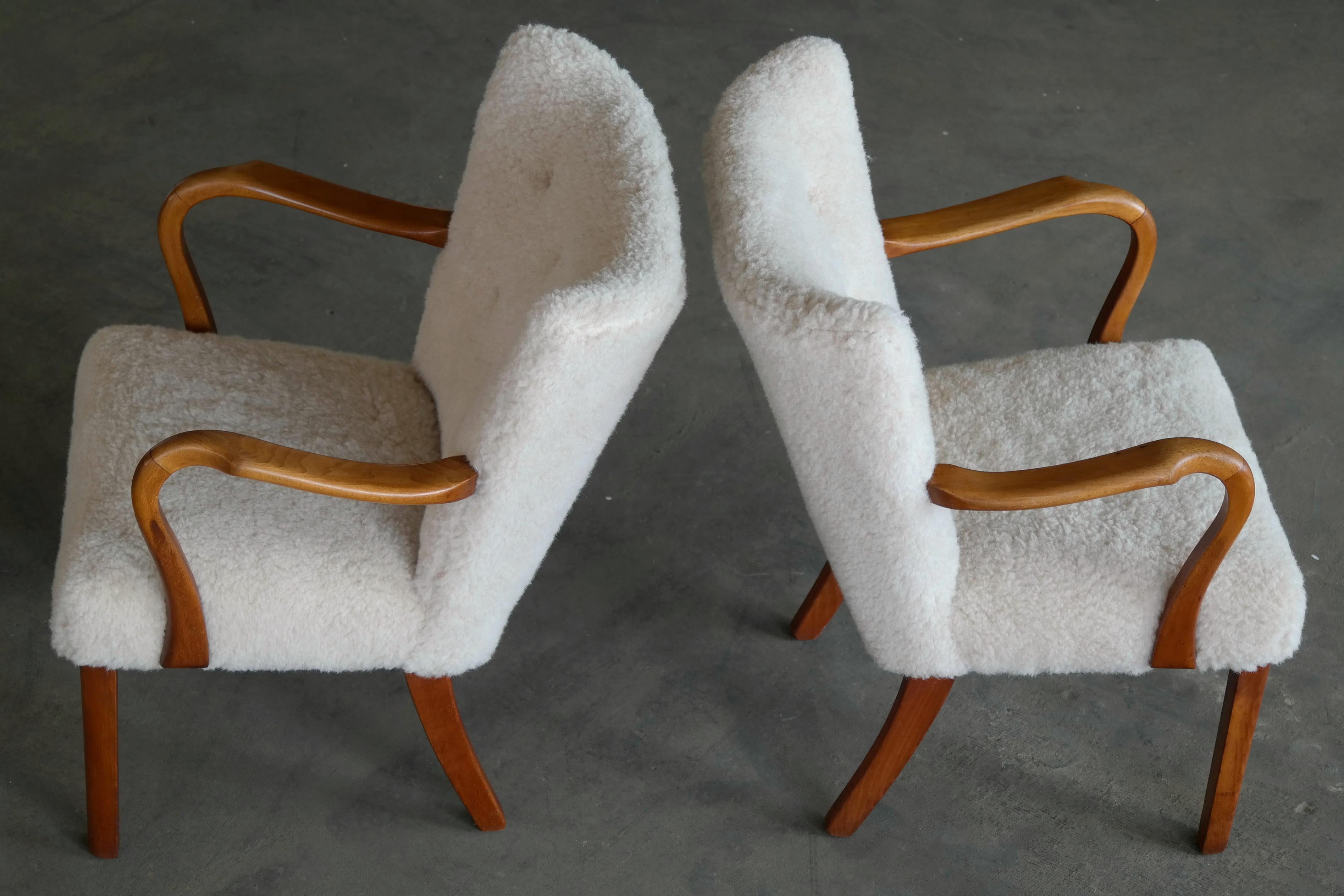 Pair of Fritz Hansen attributed Danish Easy Chairs Covered in Lambswool 1950. 5