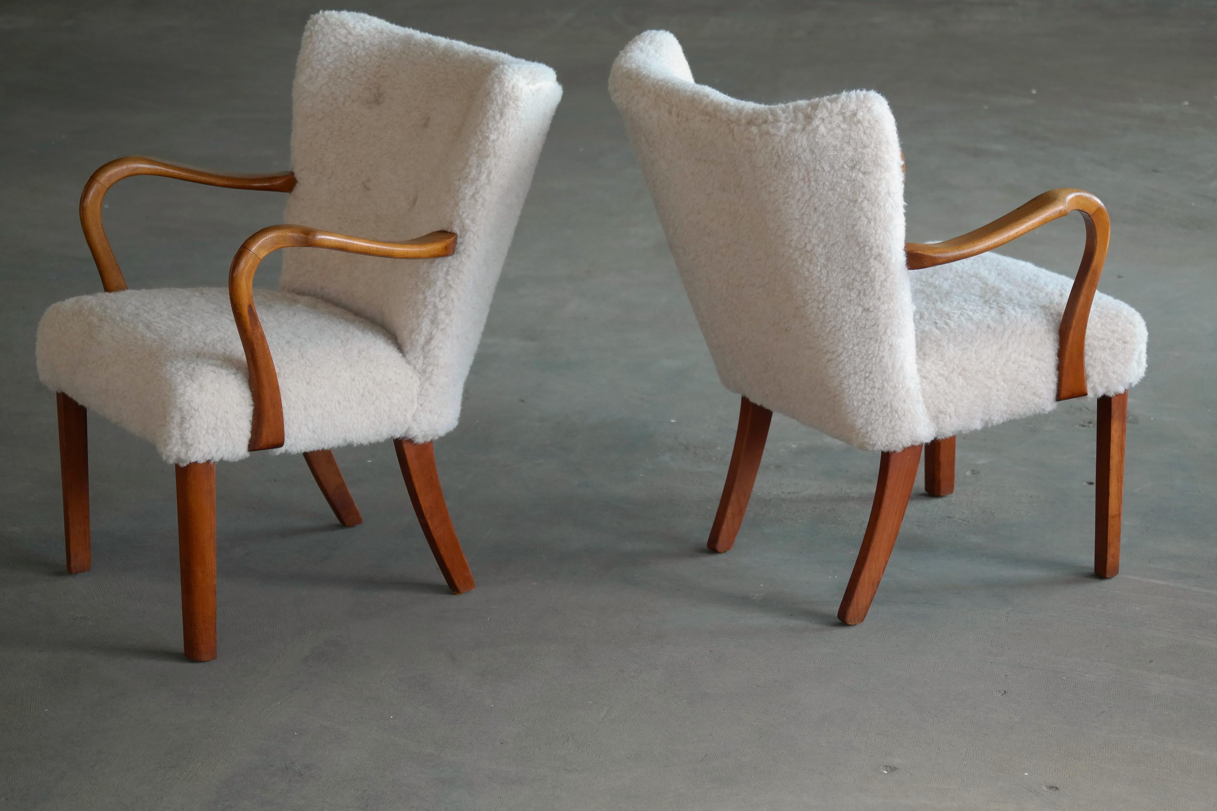 Pair of Fritz Hansen attributed Danish Easy Chairs Covered in Lambswool 1950. 8